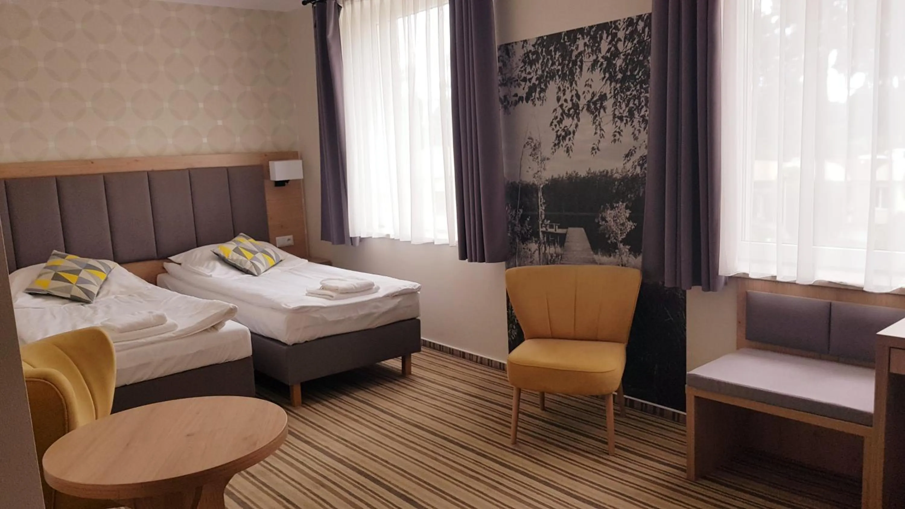 Shower, Bed in Hotel Ossowski