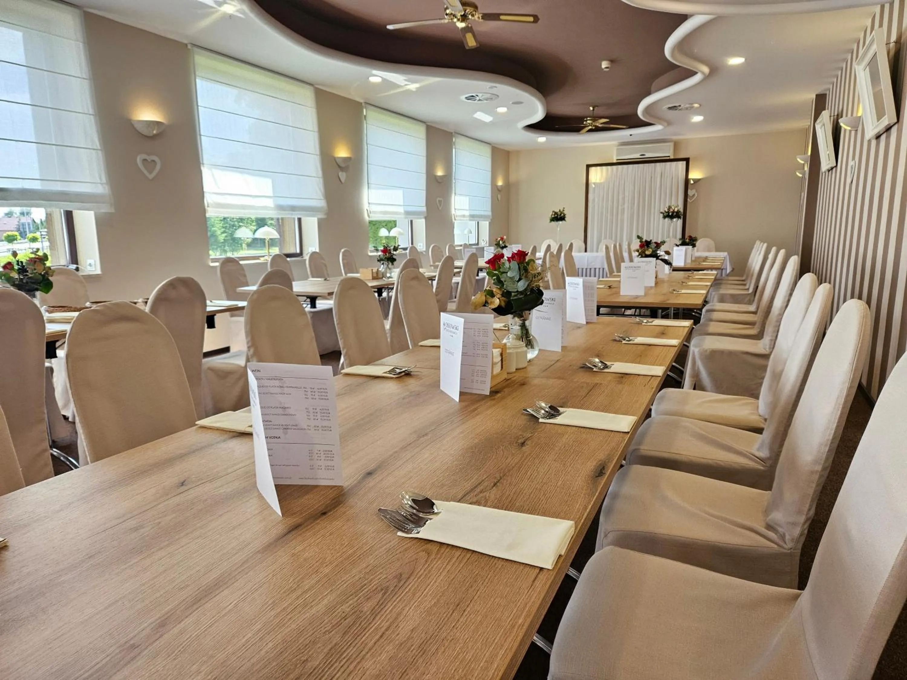 Restaurant/places to eat in Hotel Ossowski