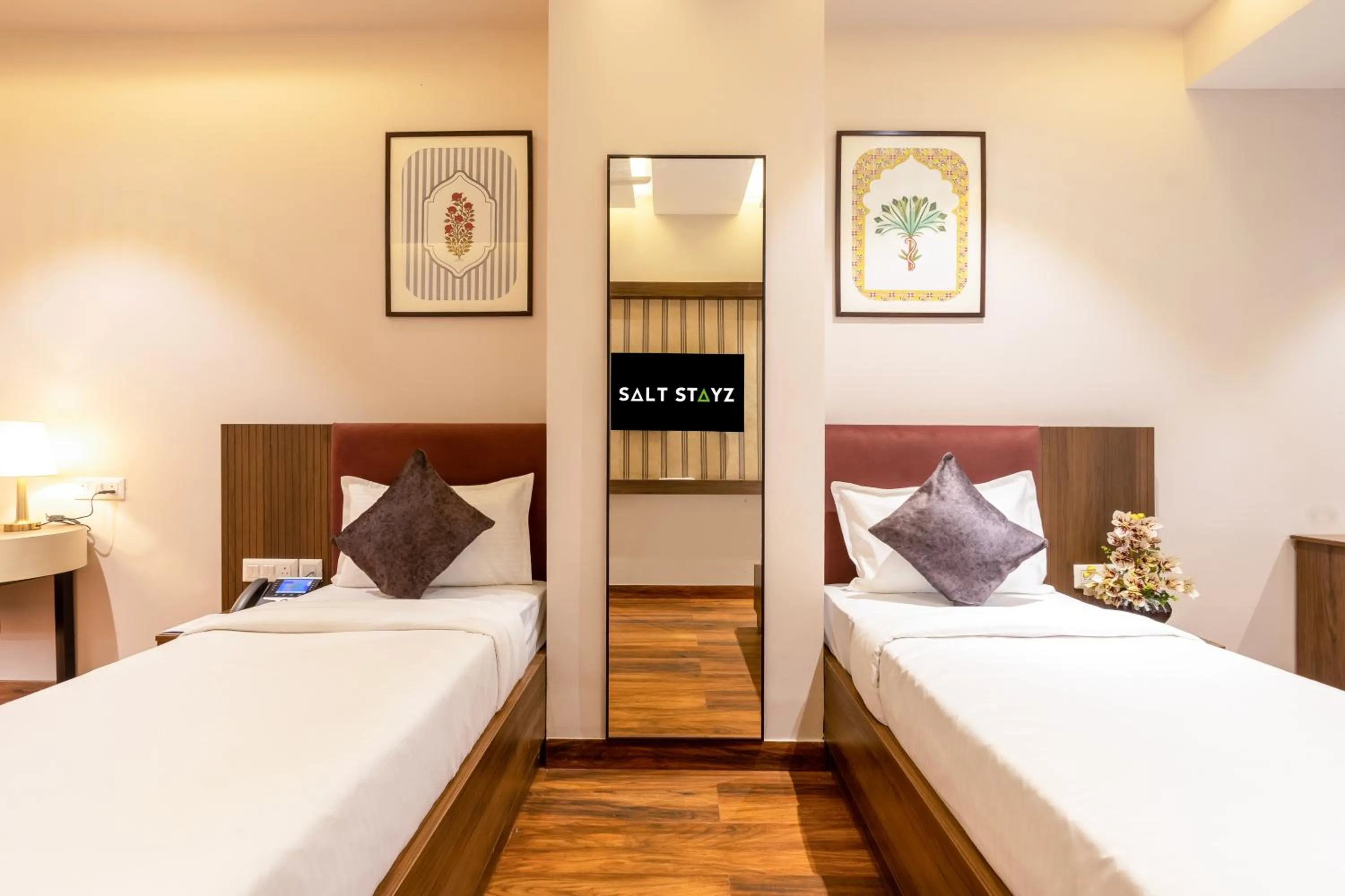 Bed in Saltstayz Premier Suite Chandigarh Mohali