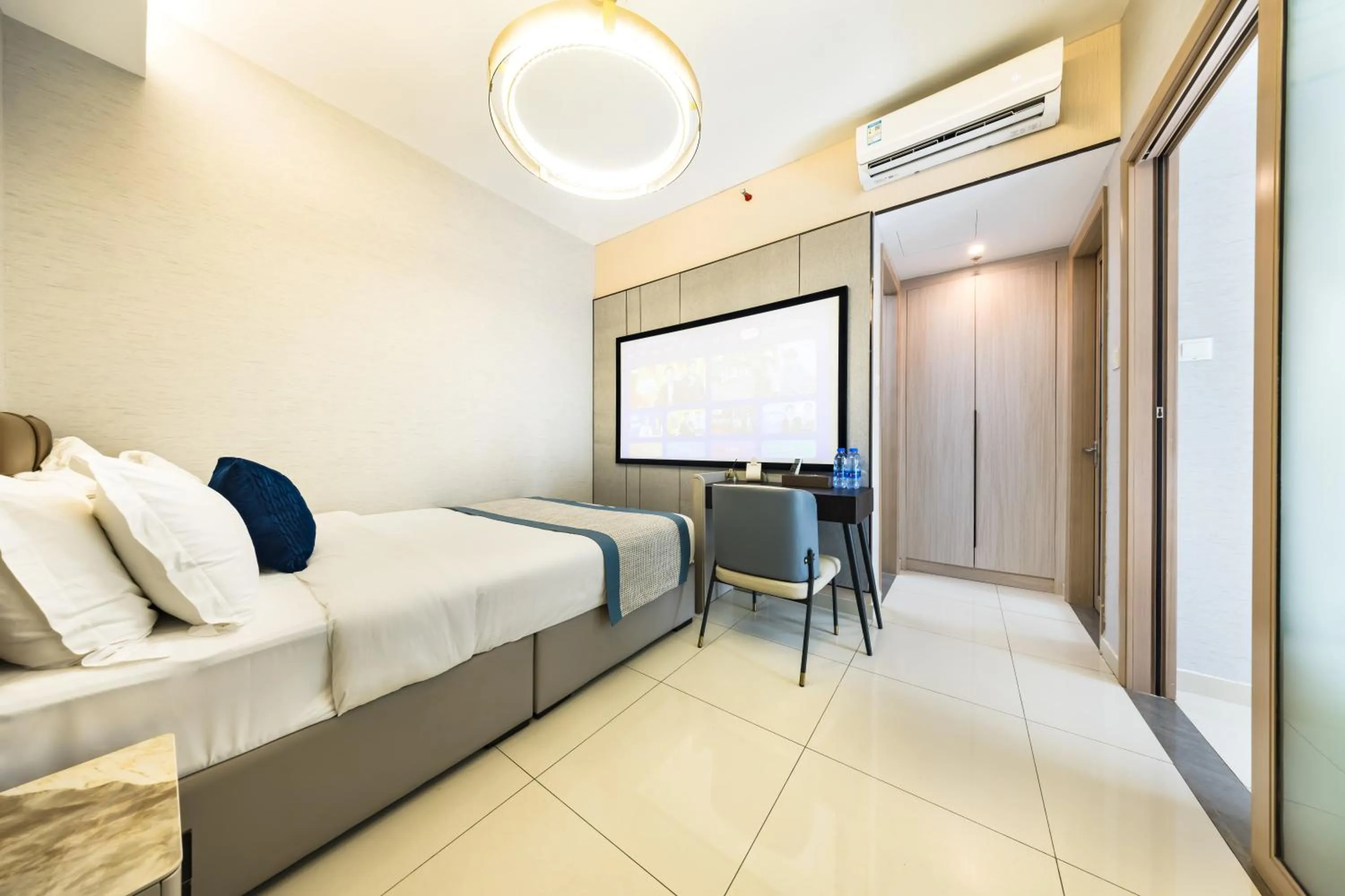 Bedroom, Bed in Kingkey Shuibei International Apartment Hotel