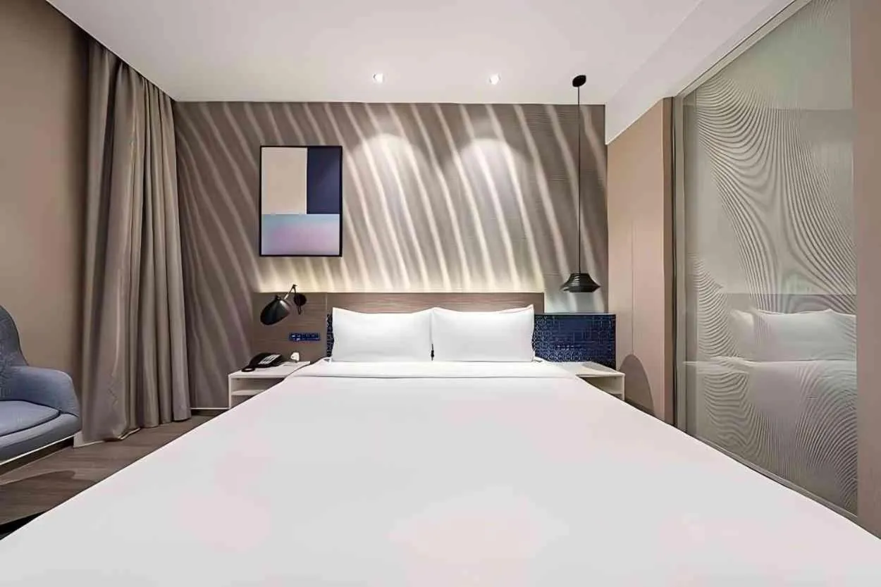 Photo of the whole room, Bed in JL Boutique Hotel shanghai Tian An 1000 Trees Jing An Temple changshou Road Store