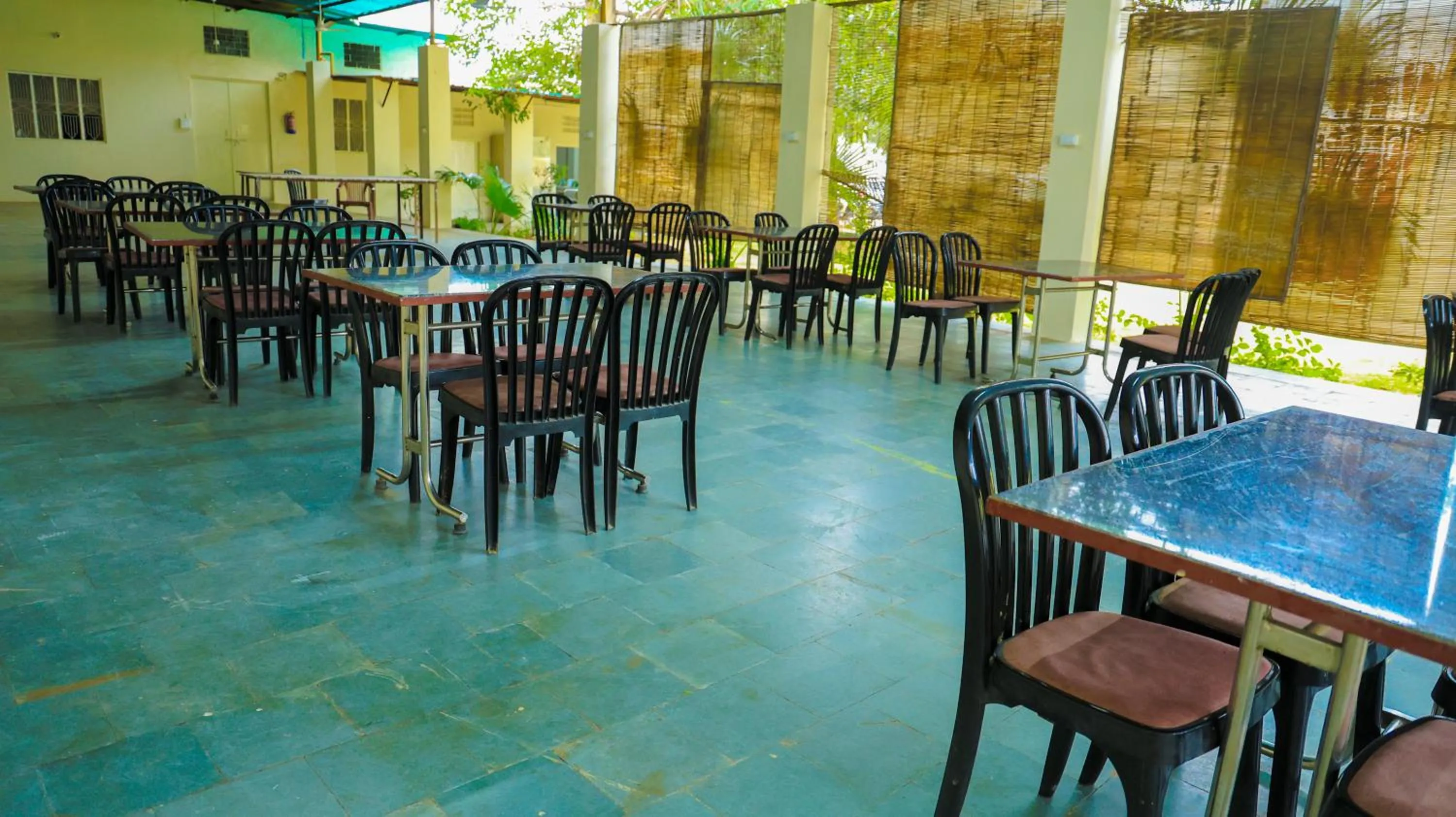 Restaurant/places to eat in The Lala Hotel and Resort