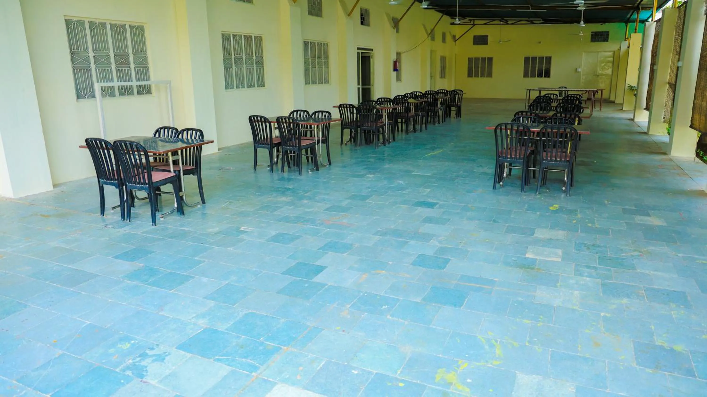 Restaurant/places to eat in The Lala Hotel and Resort