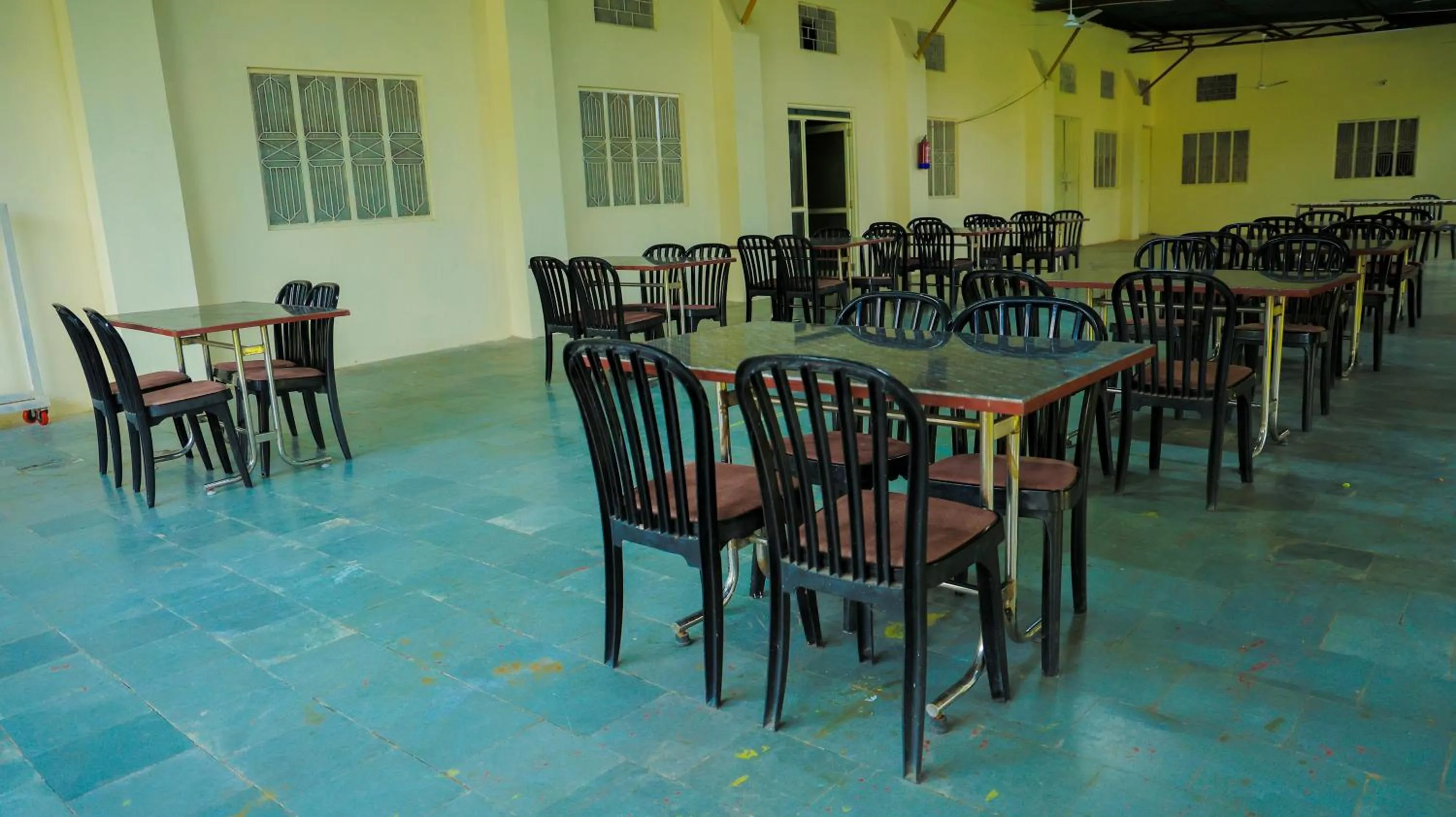 Restaurant/places to eat in The Lala Hotel and Resort