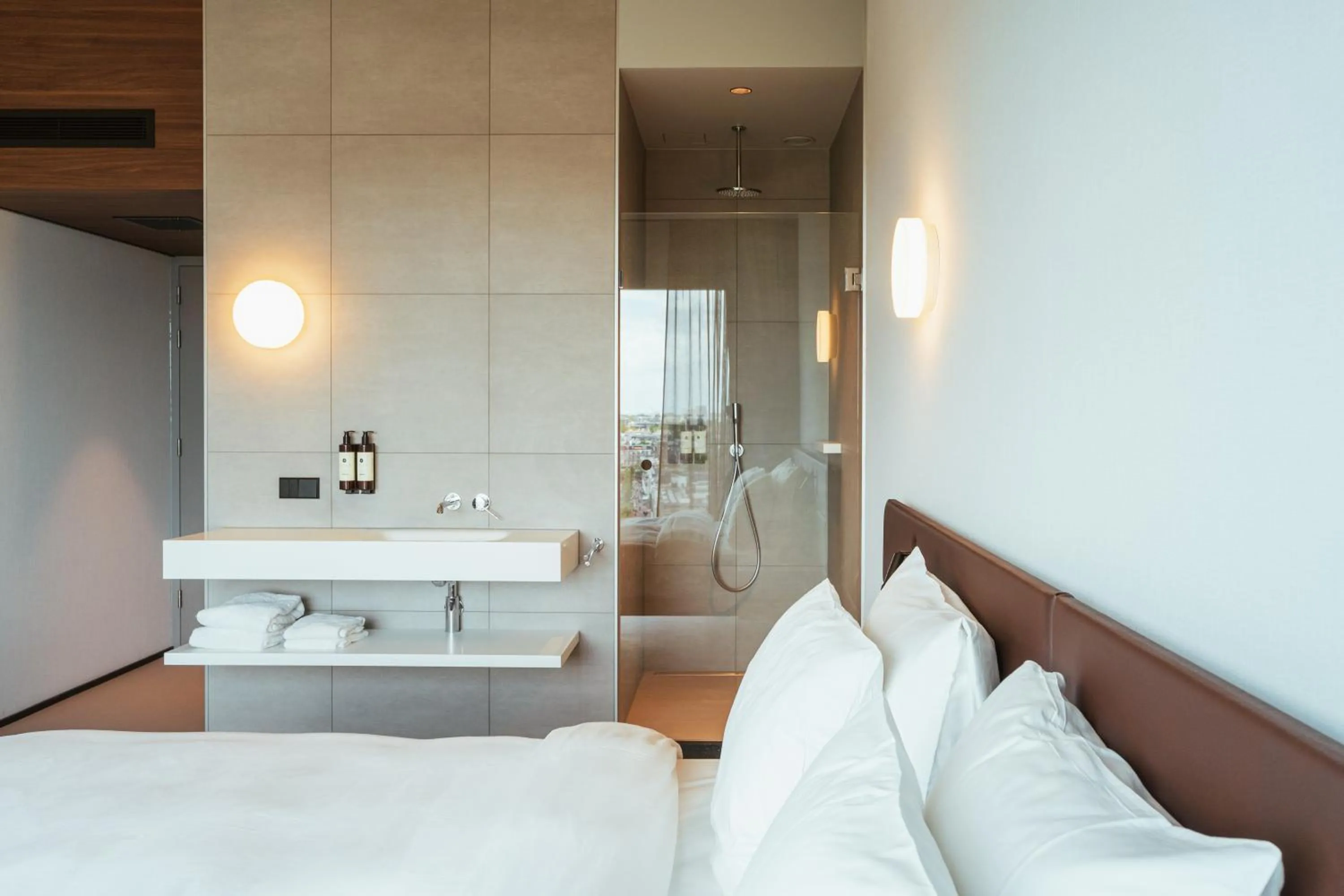 Bedroom, Bed in Hotel V Oosterpark