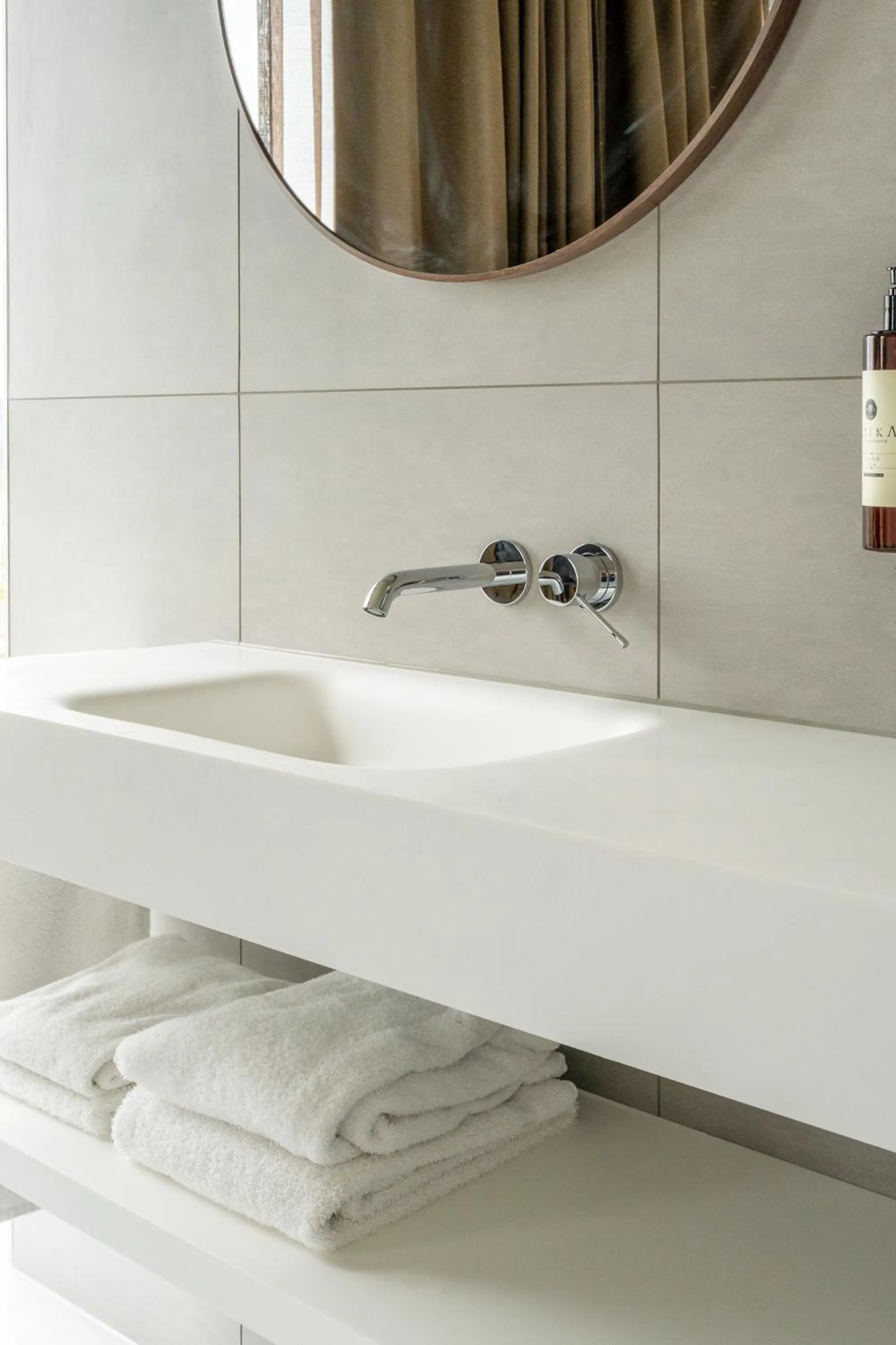 Bathroom in Hotel V Oosterpark