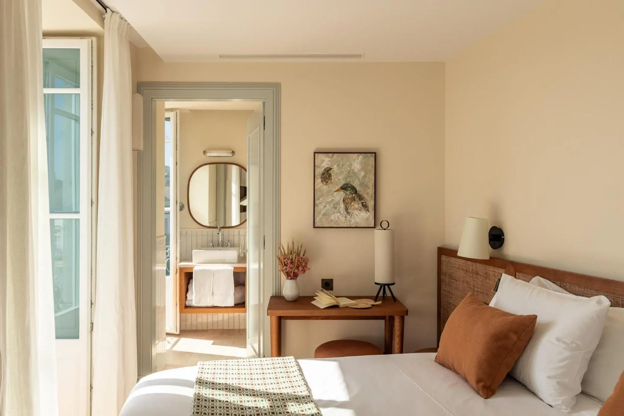 Deluxe Double Room in Palácio de Tavira, a Small Luxury Hotel of the World Deluxe Double Room in Palácio de Tavira, a Small Luxury Hotel of the World