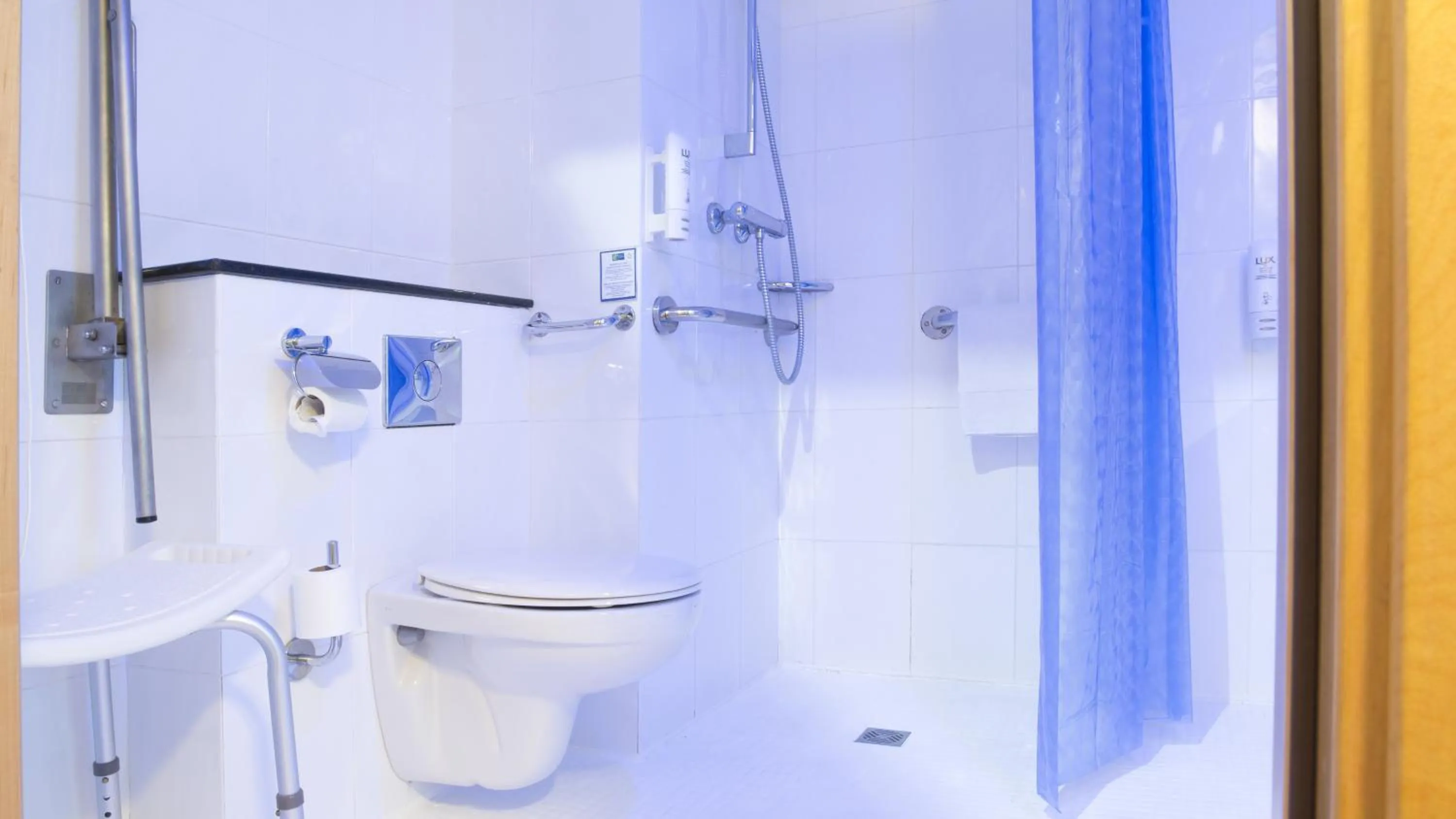 Facility for disabled guests in Holiday Inn Express Madrid-Getafe by IHG