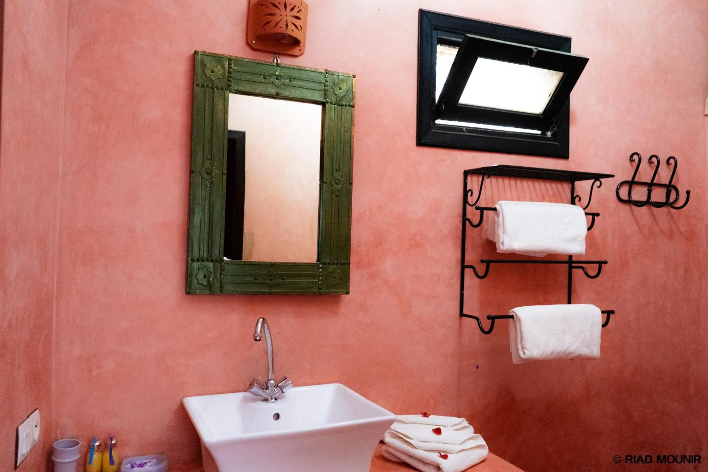 Bathroom in Riad Mounir
