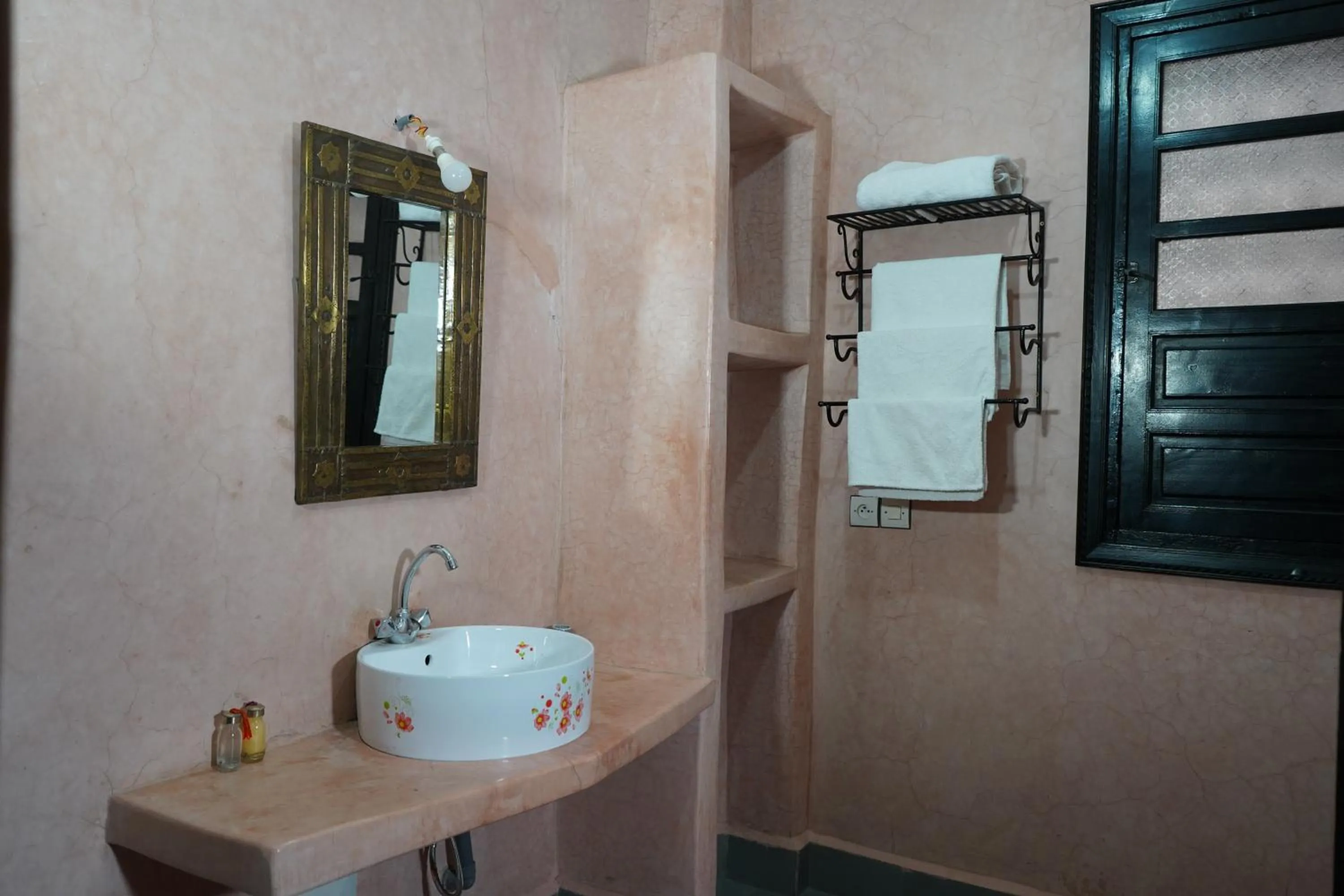 Bathroom in Riad Mounir