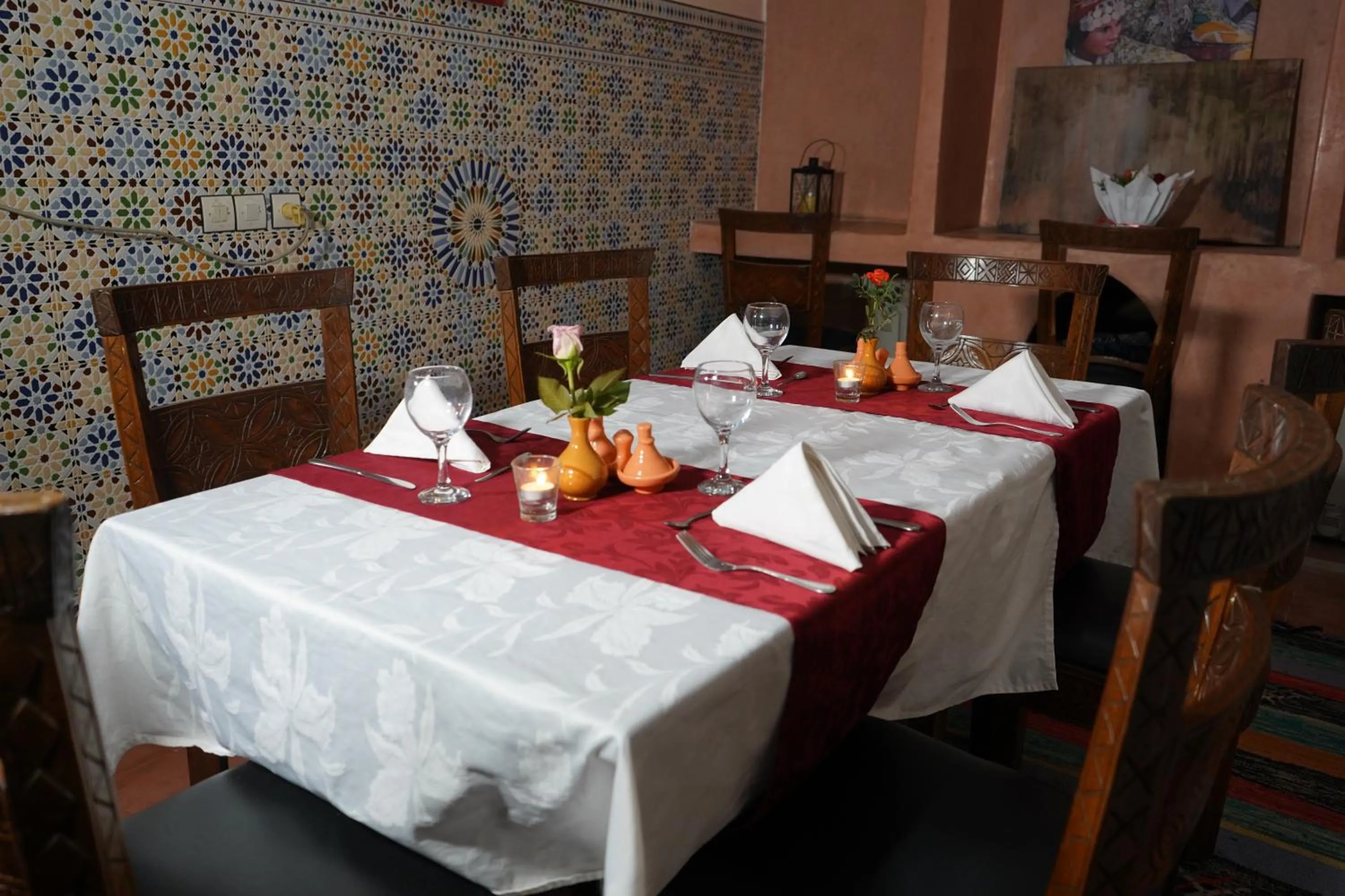 Restaurant/places to eat in Riad Mounir