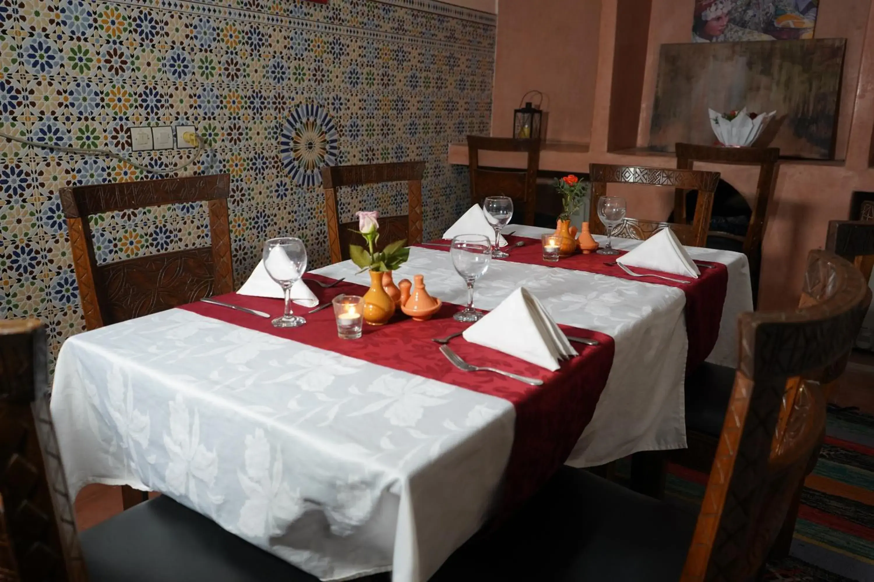Restaurant/places to eat in Riad Mounir Restaurant/places to eat in Riad Mounir