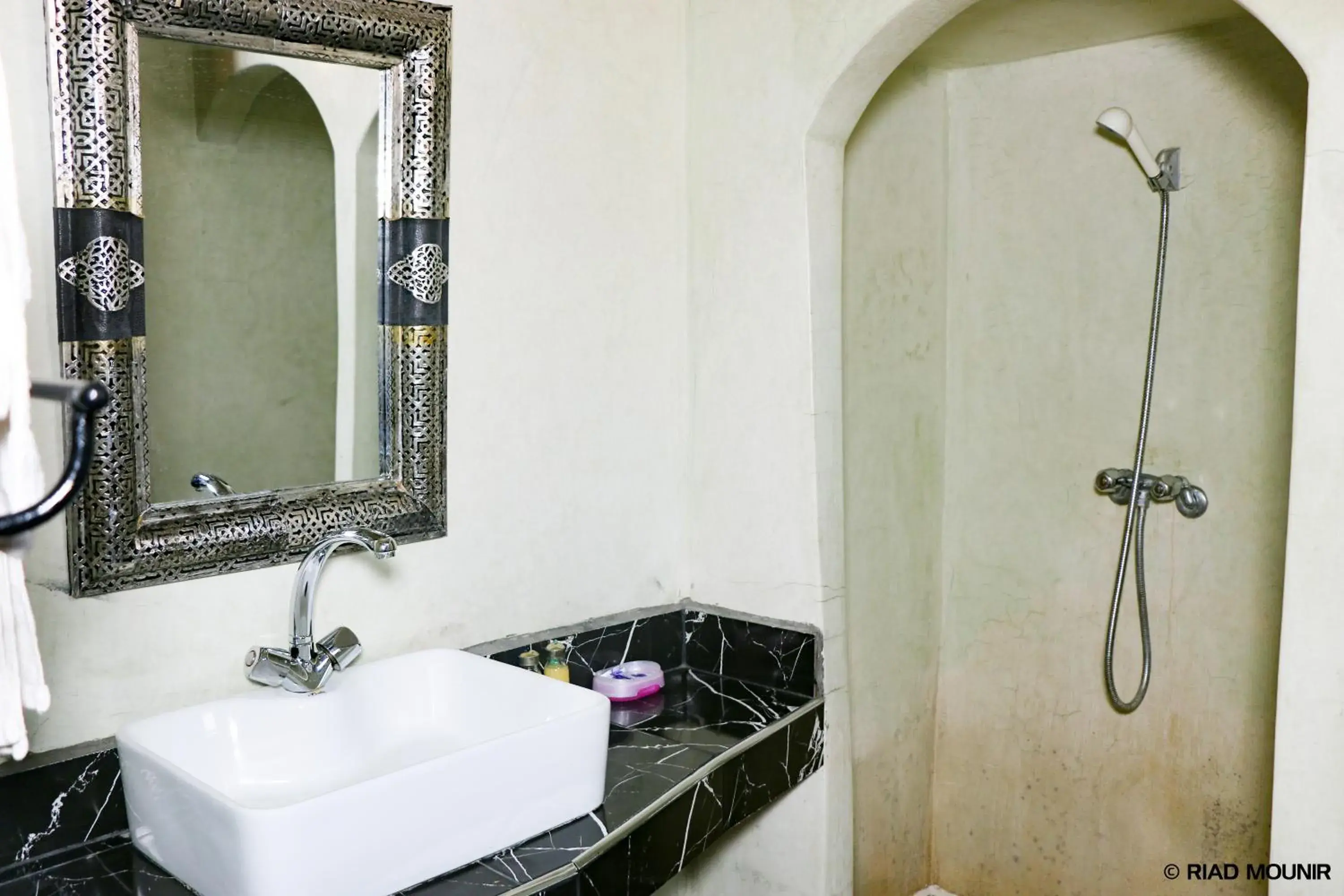 Triple Room in Riad Mounir Triple Room in Riad Mounir
