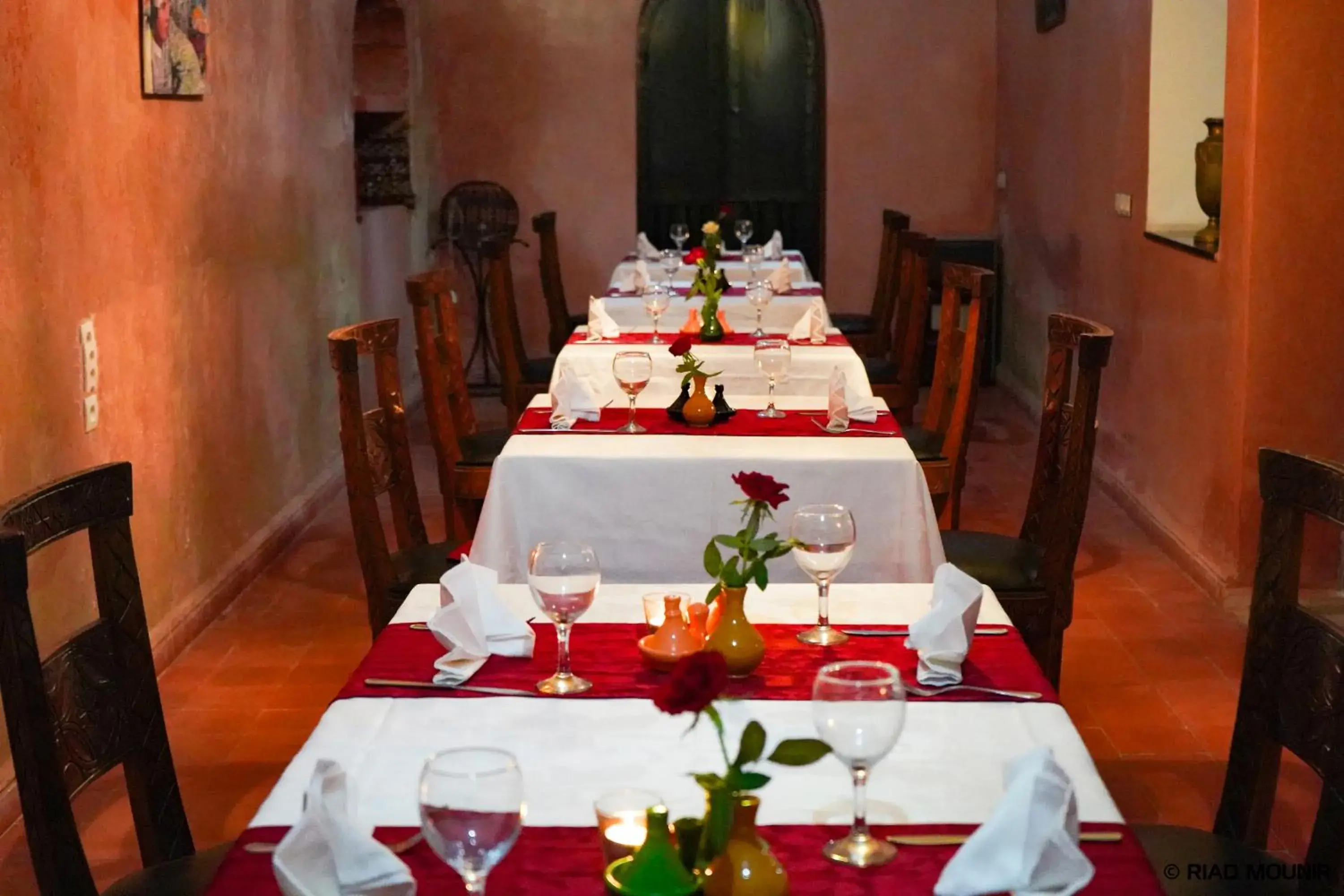 Restaurant/places to eat in Riad Mounir Restaurant/places to eat in Riad Mounir