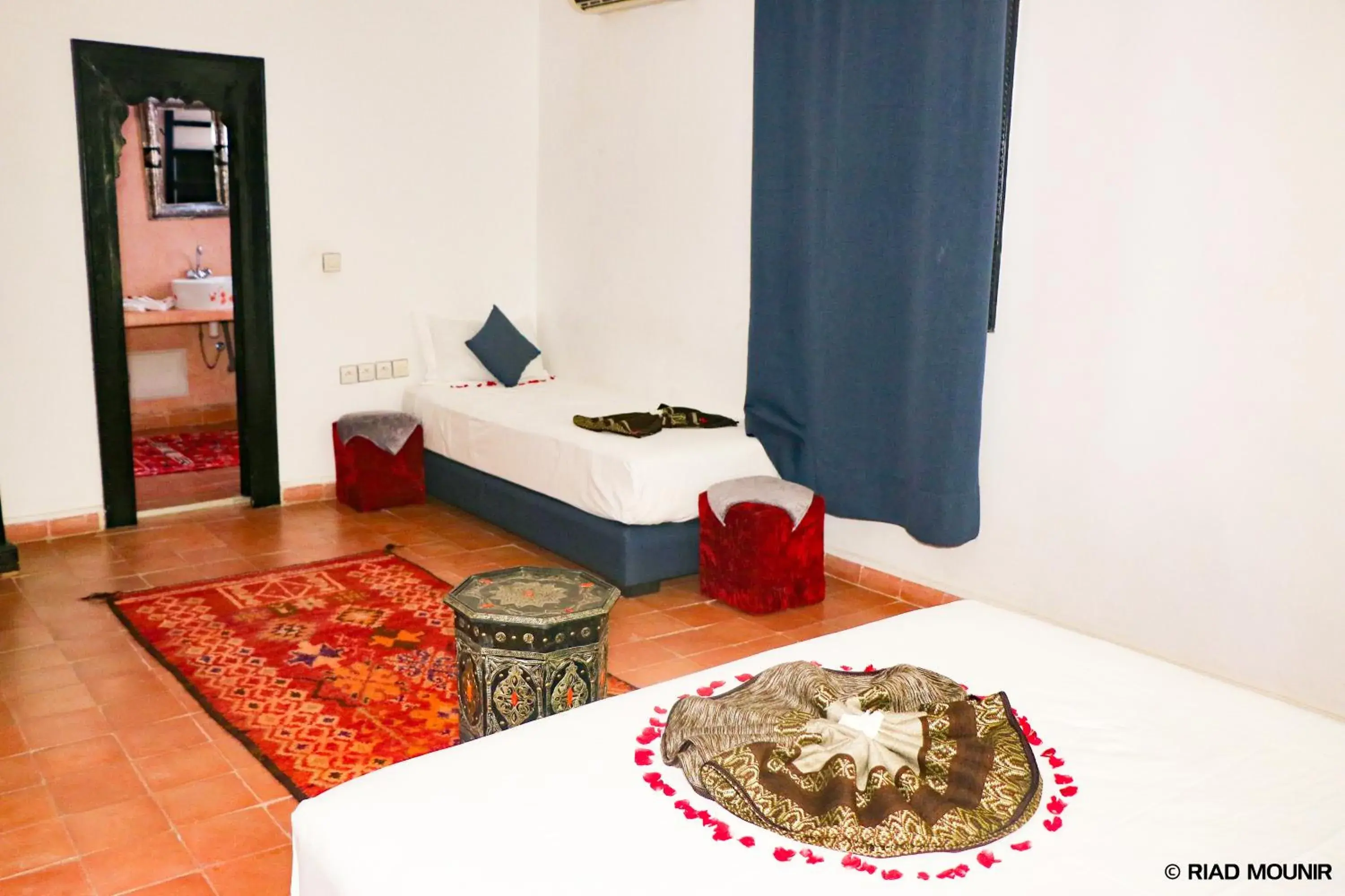 Triple Room in Riad Mounir Triple Room in Riad Mounir