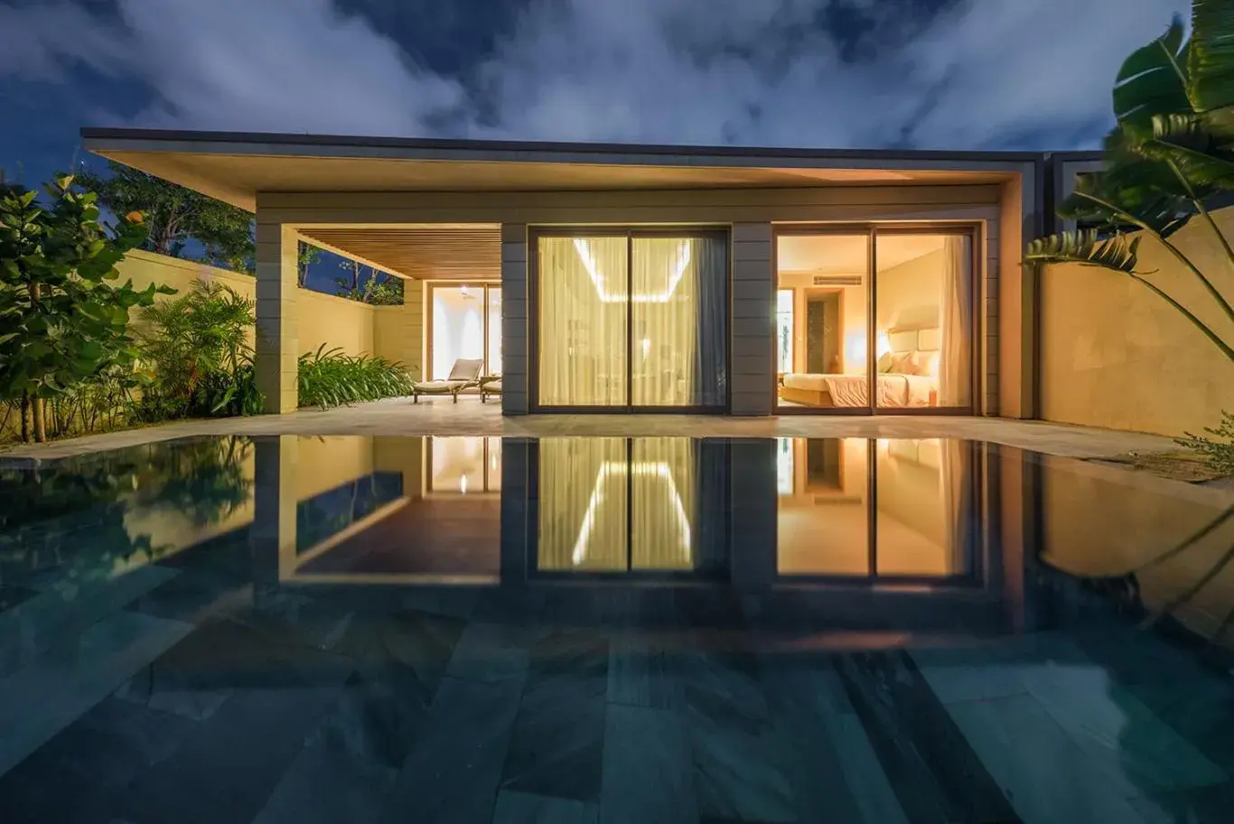 Swimming pool in FLC Luxury Hotel Samson Swimming pool in FLC Luxury Hotel Samson