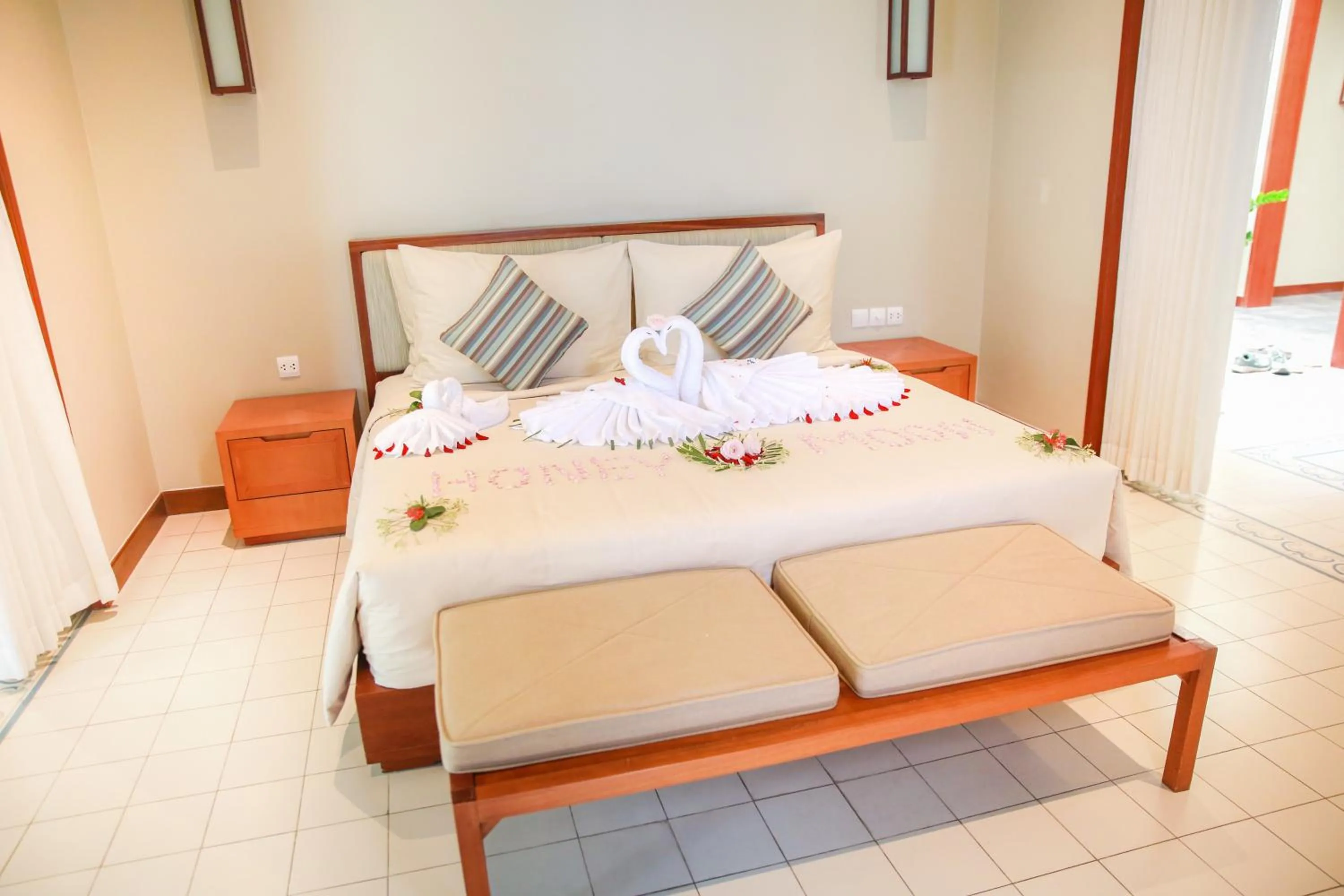 Bed in FLC Luxury Hotel Samson