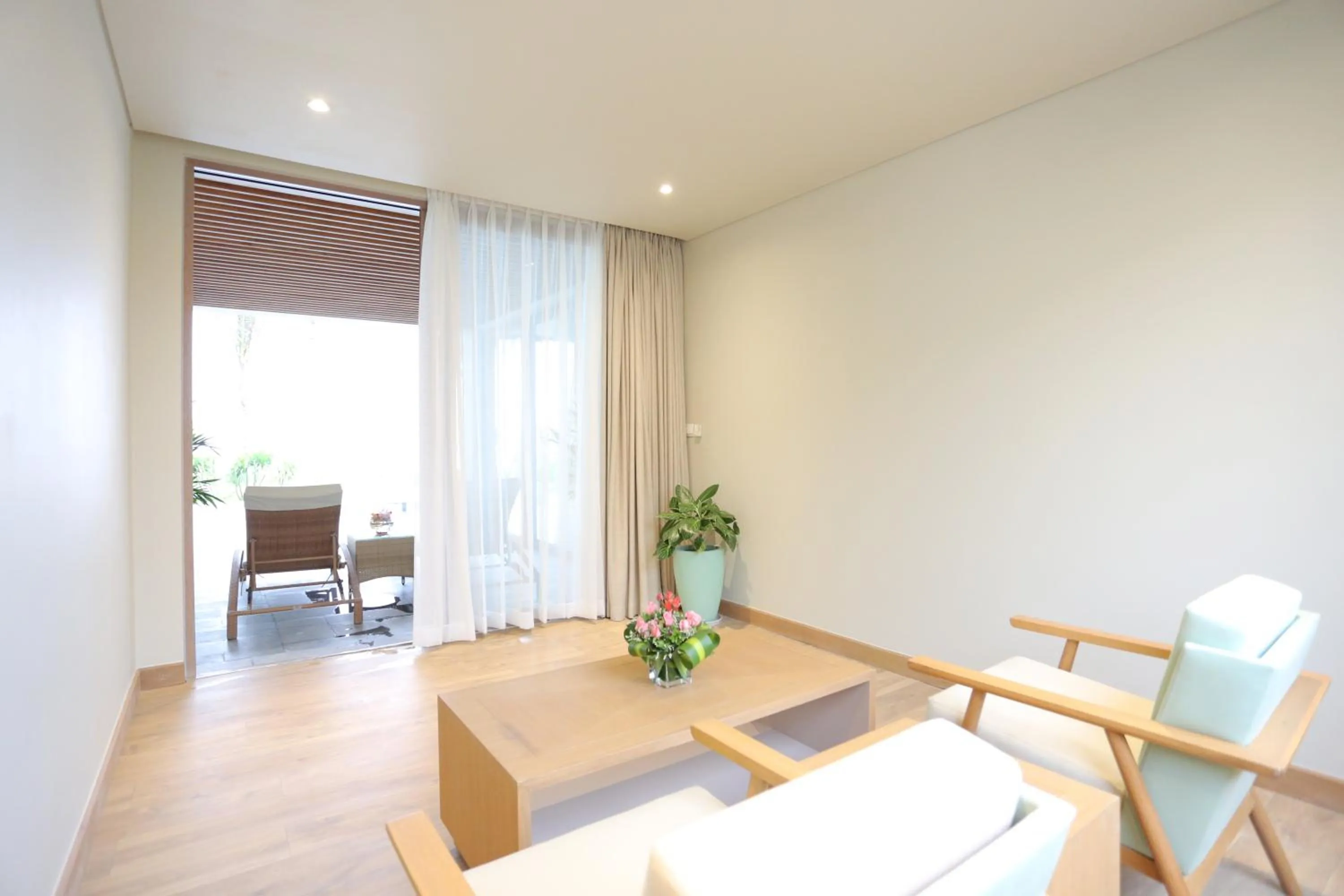 Living room in FLC Luxury Hotel Samson