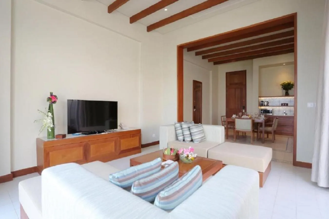 Living room in FLC Luxury Hotel Samson