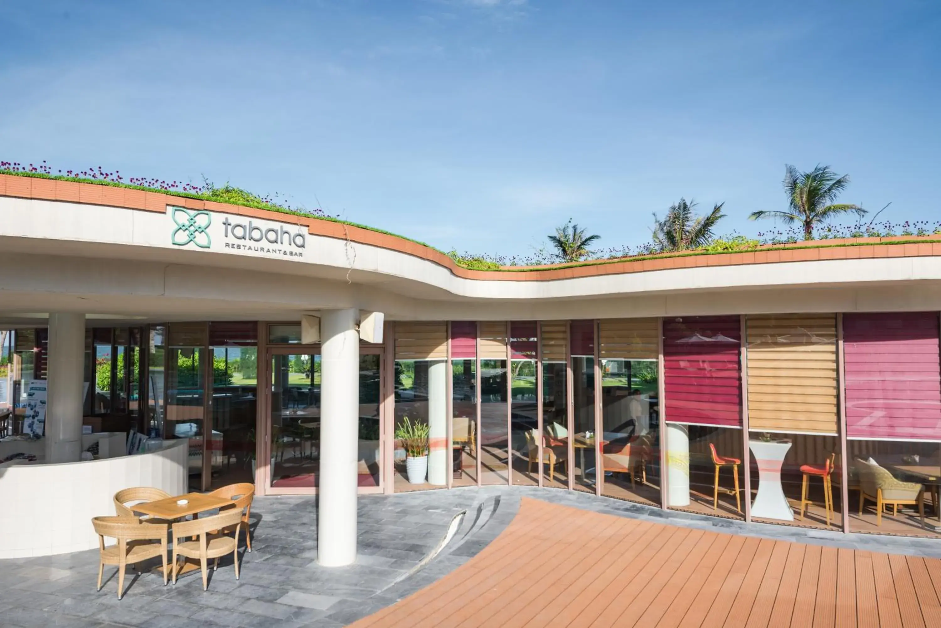 Restaurant/places to eat in FLC Luxury Hotel Samson Restaurant/places to eat in FLC Luxury Hotel Samson