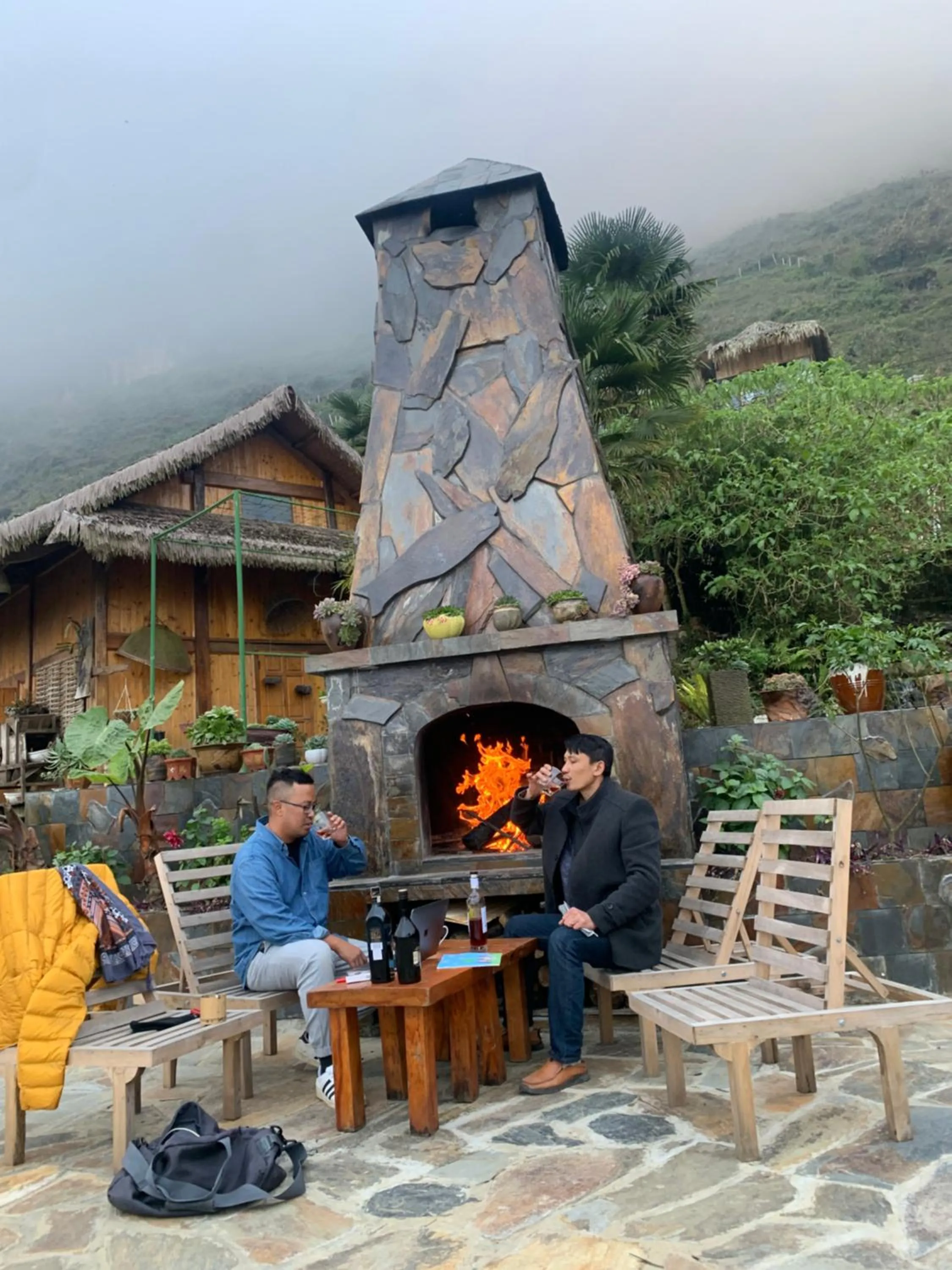 Evening entertainment in Eco Palms House - Sapa Retreat