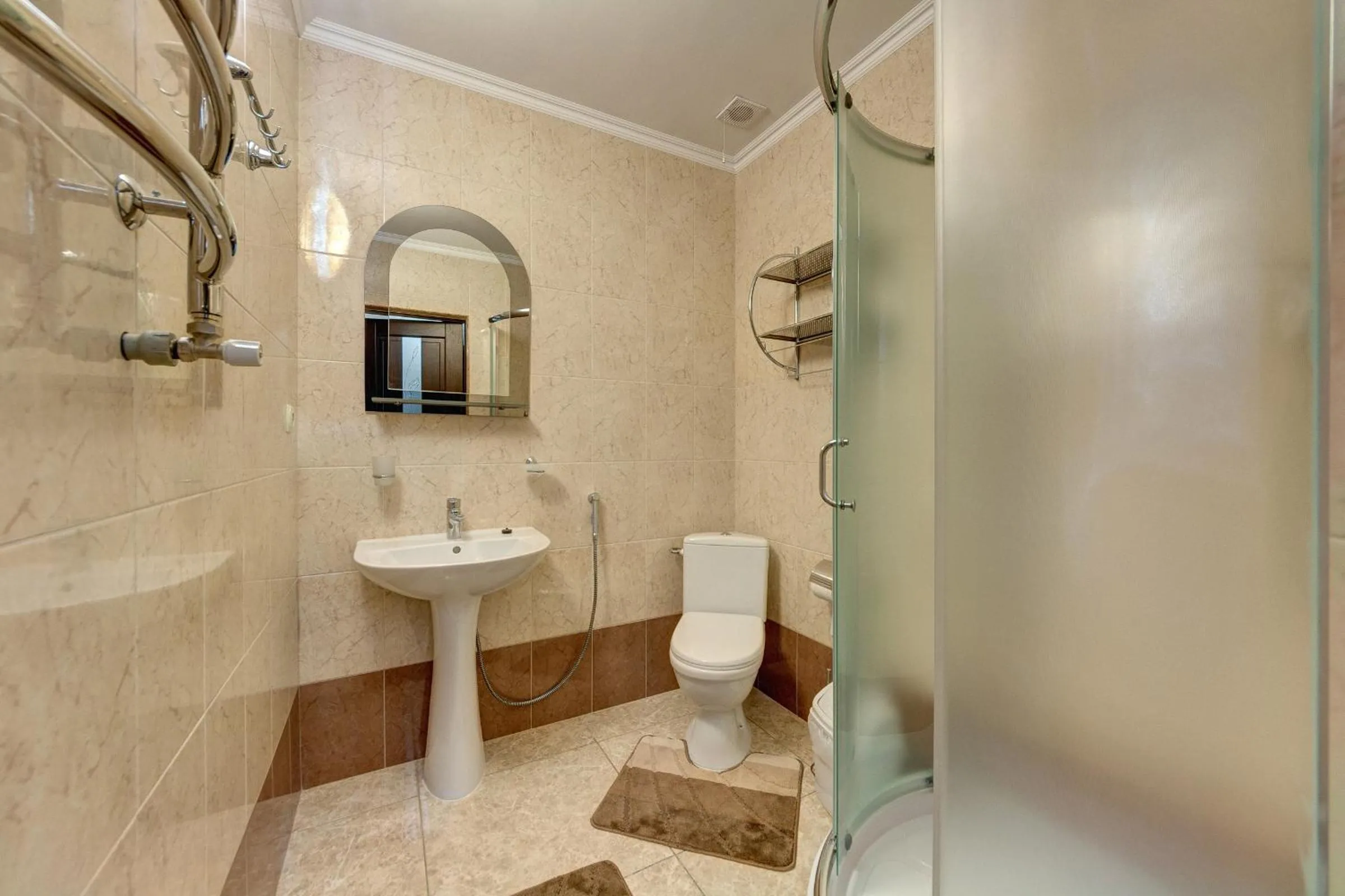 Shower in Torba