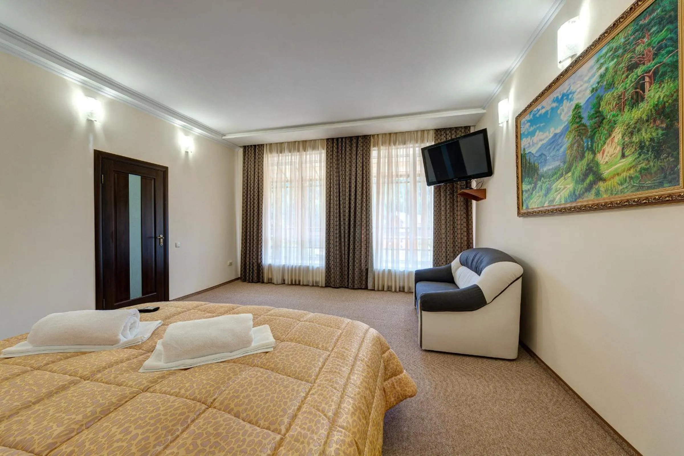 Bedroom, Bed in Torba
