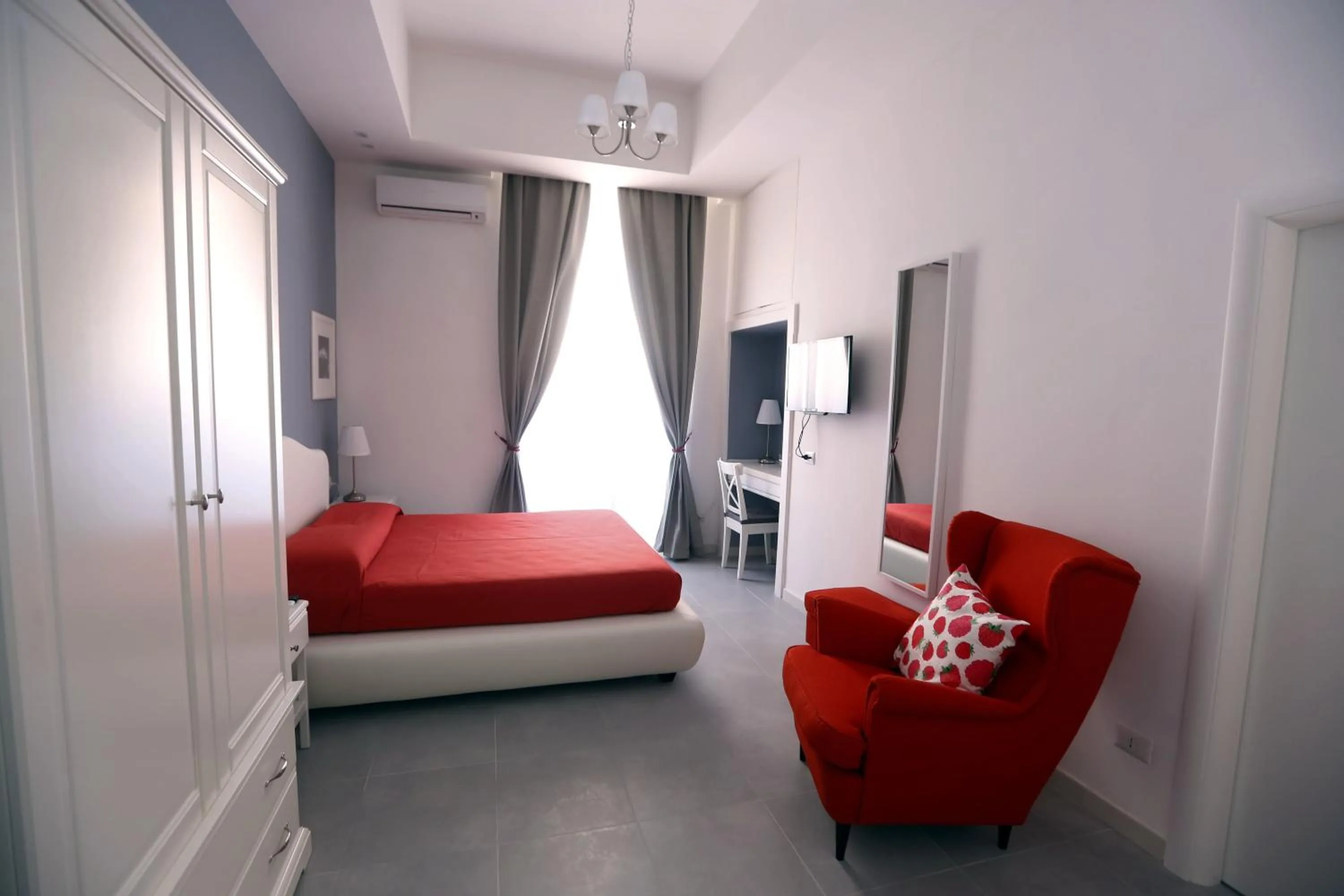 Photo of the whole room, Bed in Rome Together Guest House