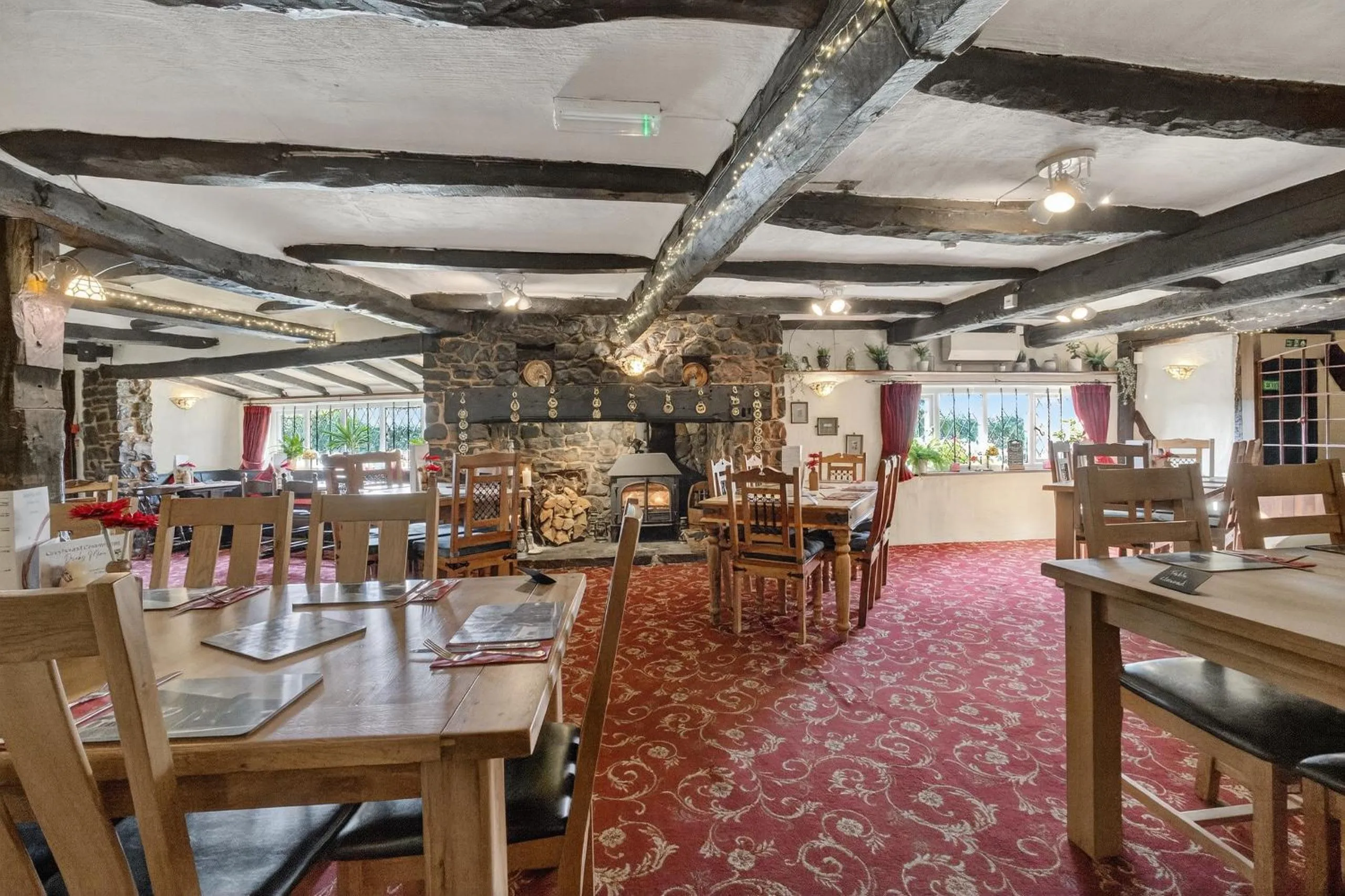 Restaurant/places to eat in Greyhound Country Inn