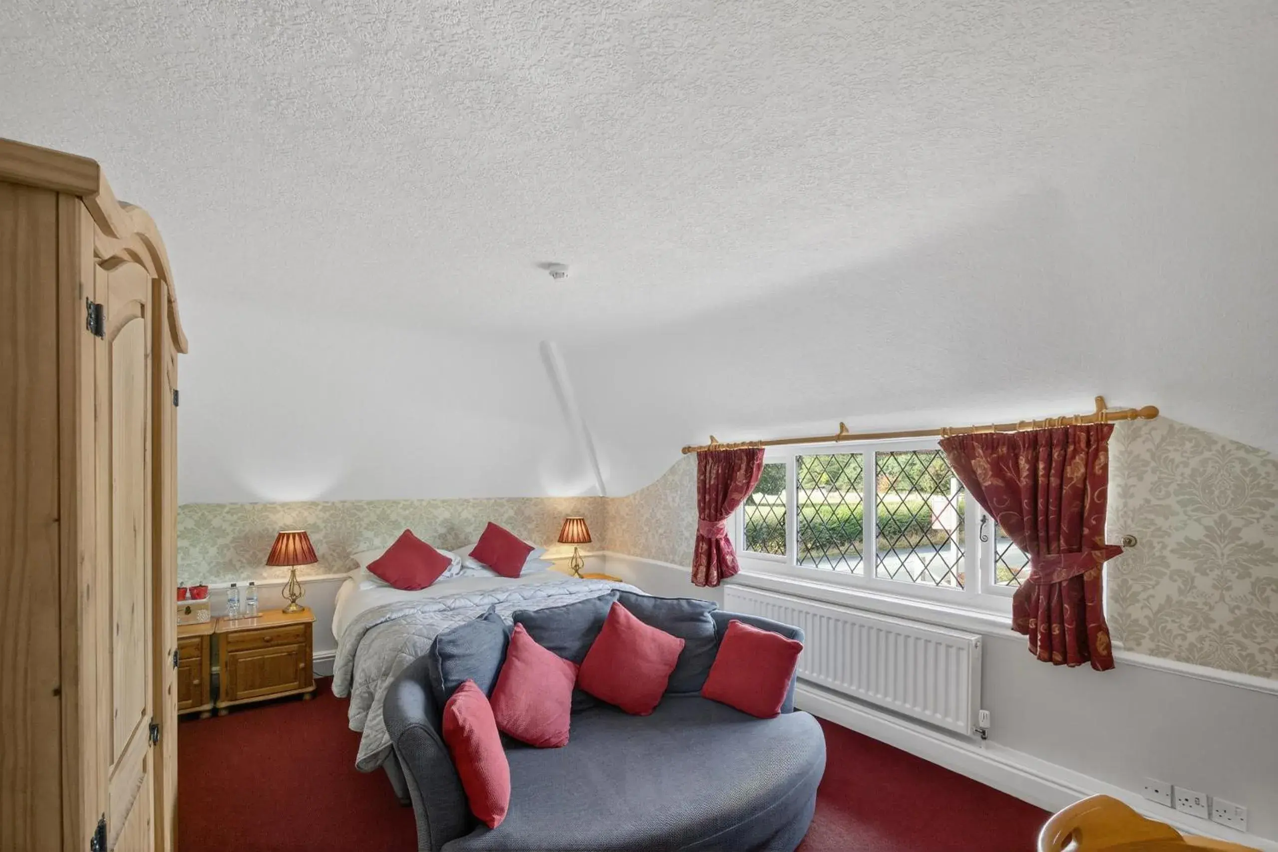 King Room in Greyhound Country Inn King Room in Greyhound Country Inn