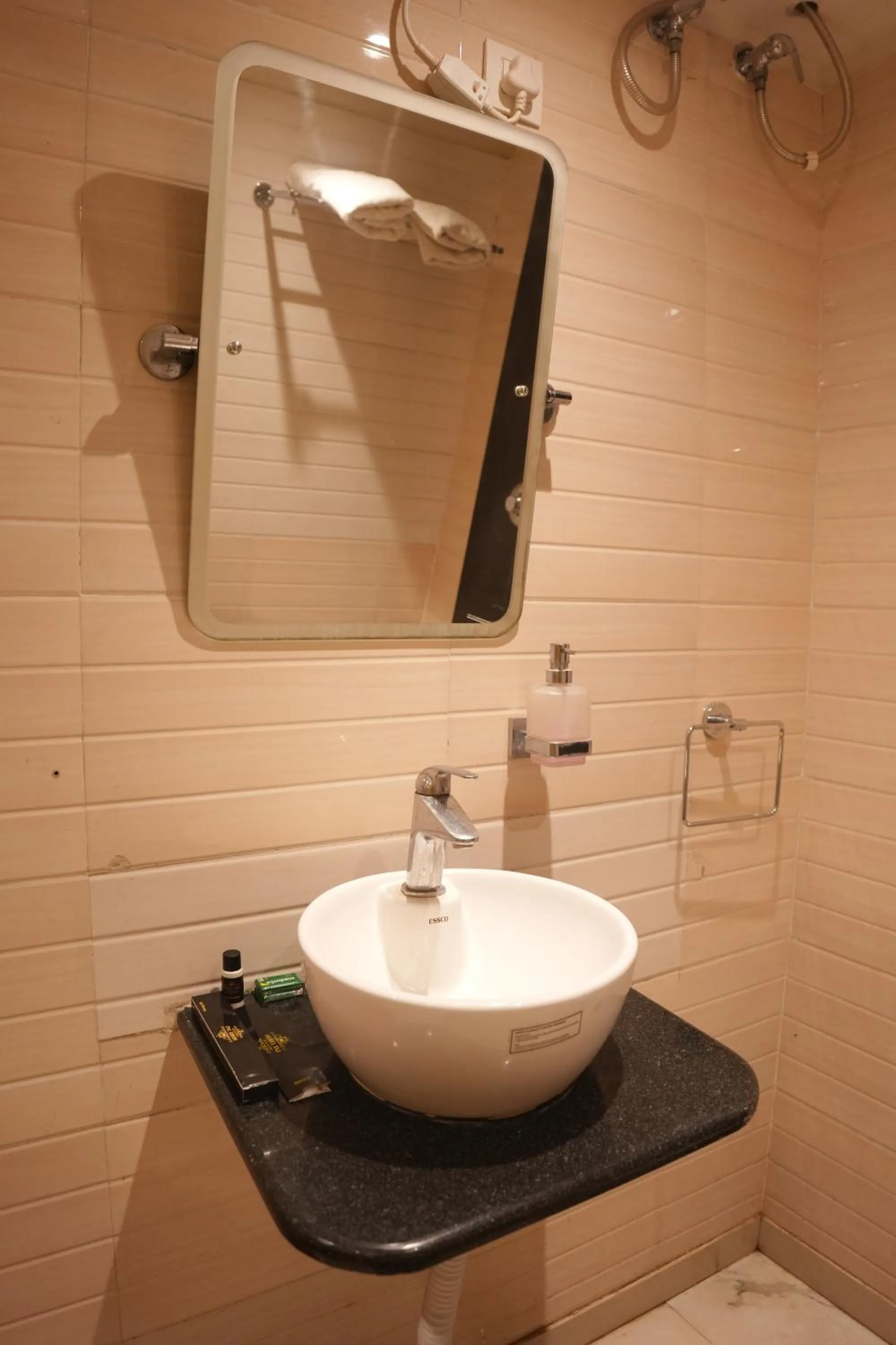 Bathroom in Hotel Chariot Inn