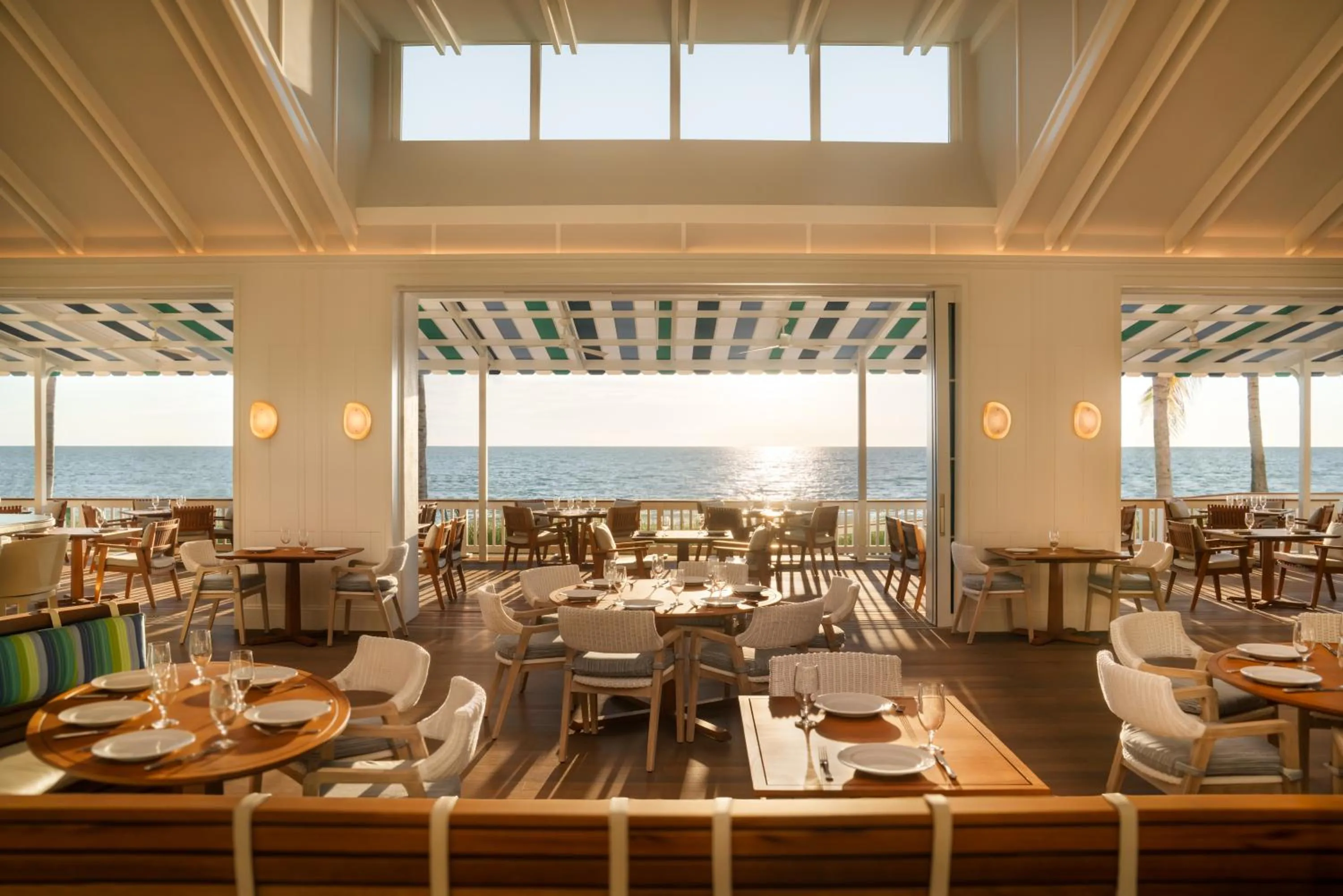 Restaurant/places to eat in Naples Beach Club, A Four Seasons Resort