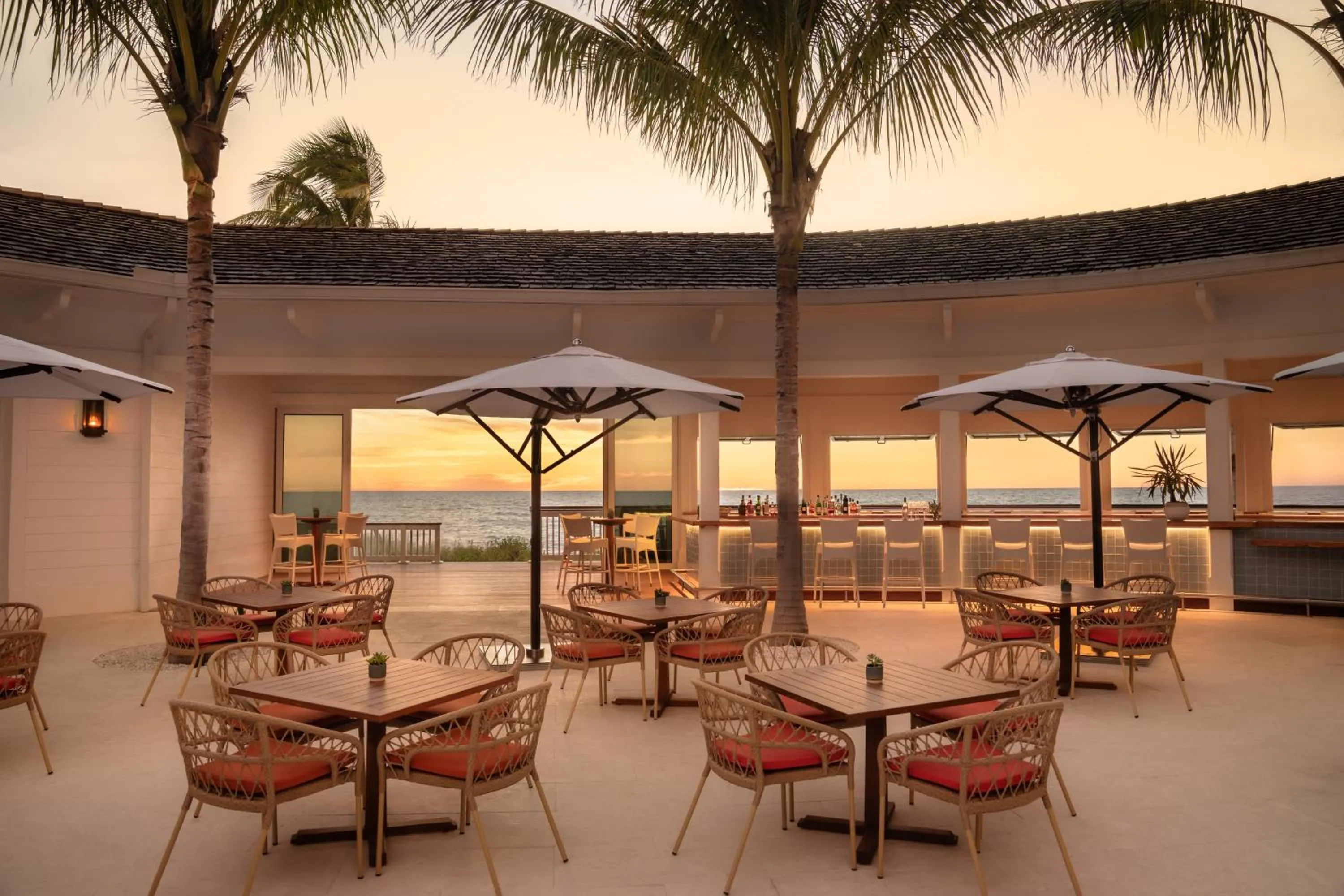 Restaurant/places to eat in Naples Beach Club, A Four Seasons Resort
