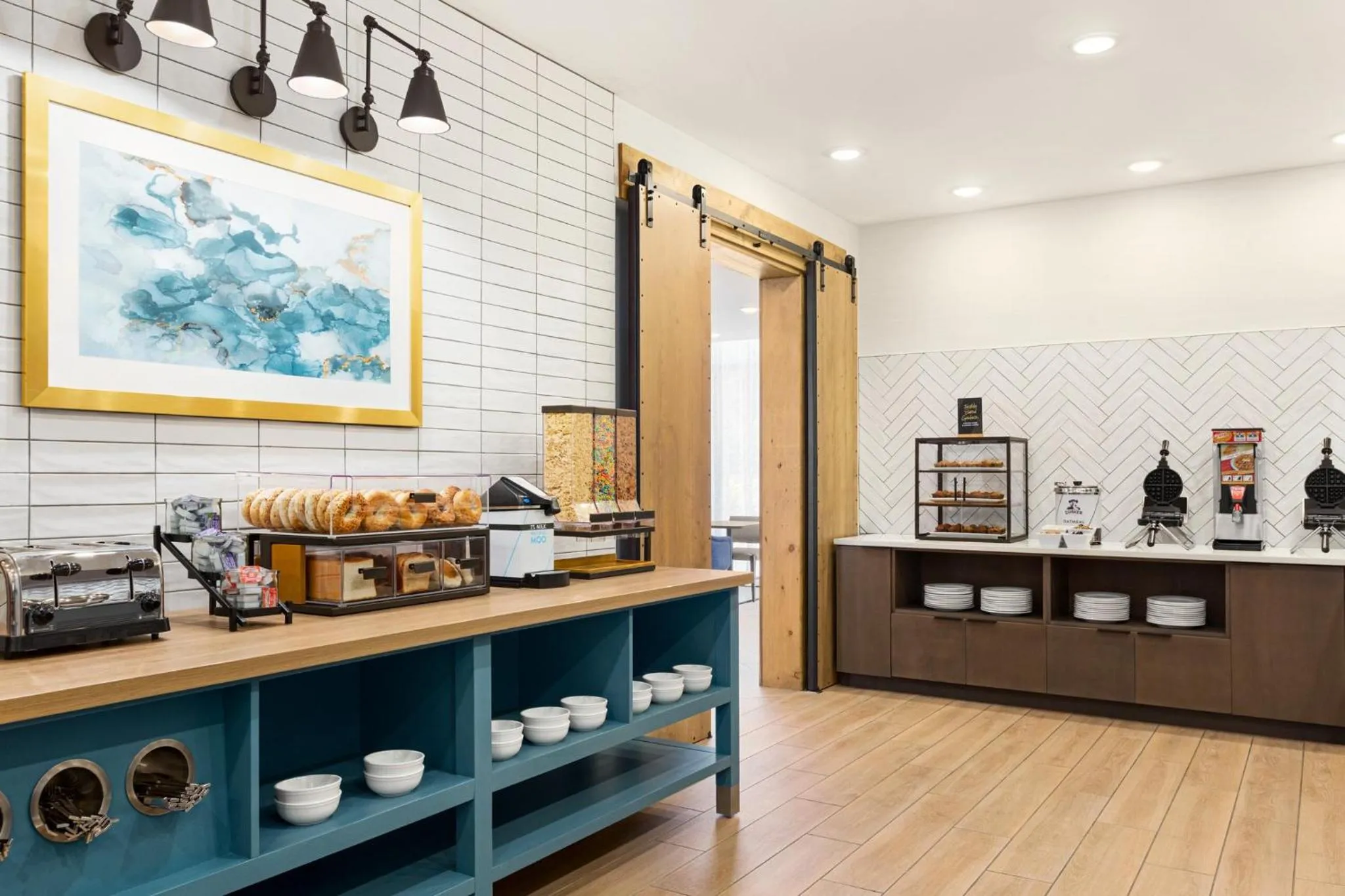 Breakfast in Staybridge Suites Kincardine Southeast