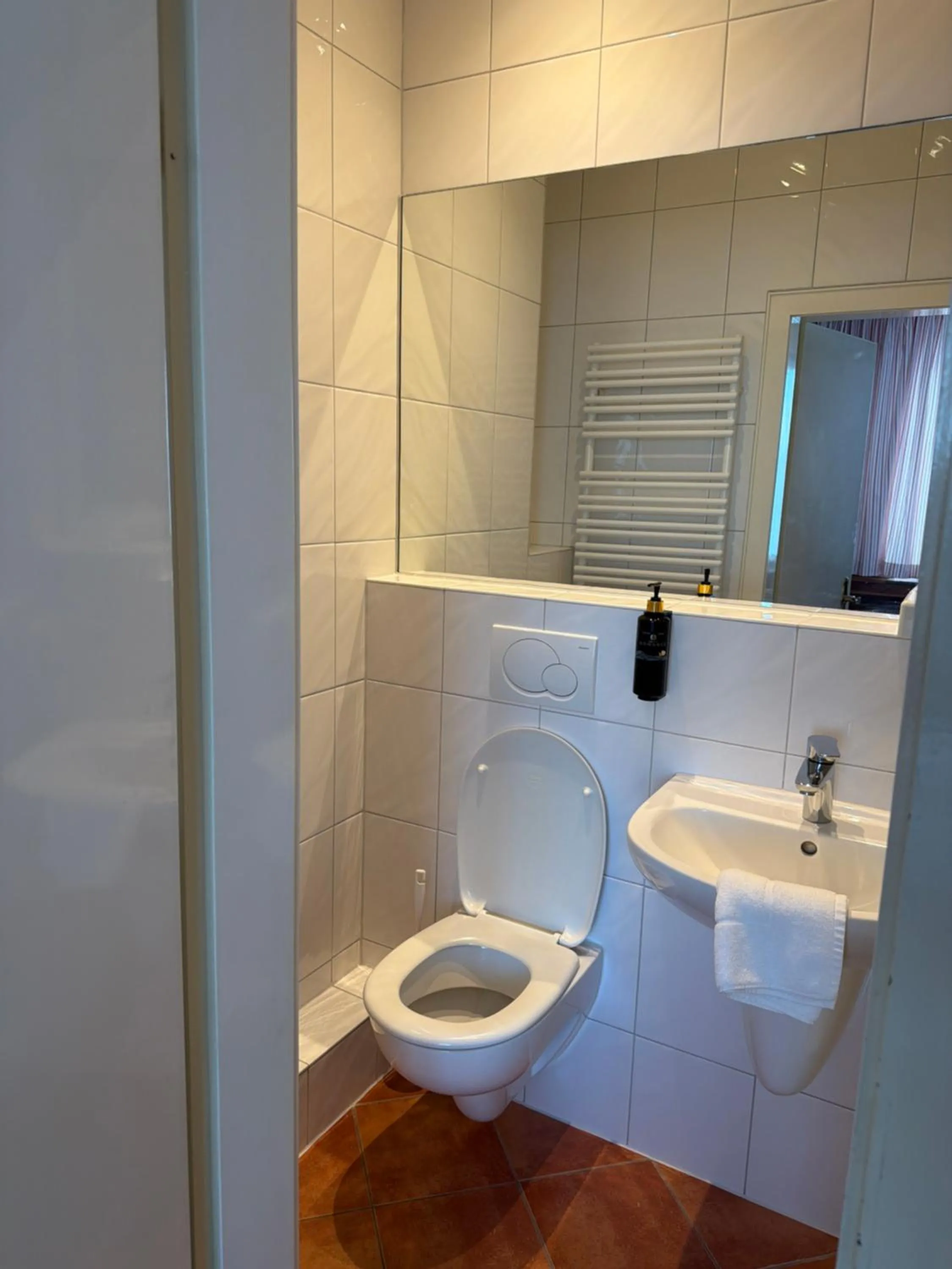 Toilet in Hotel Bremer Kreuz