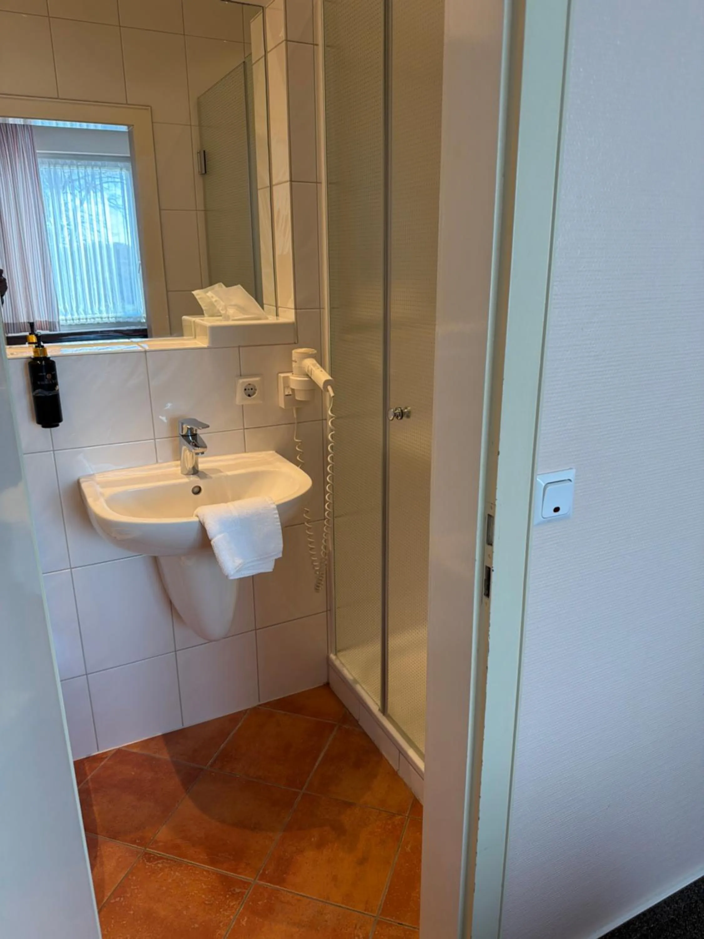 Shower in Hotel Bremer Kreuz