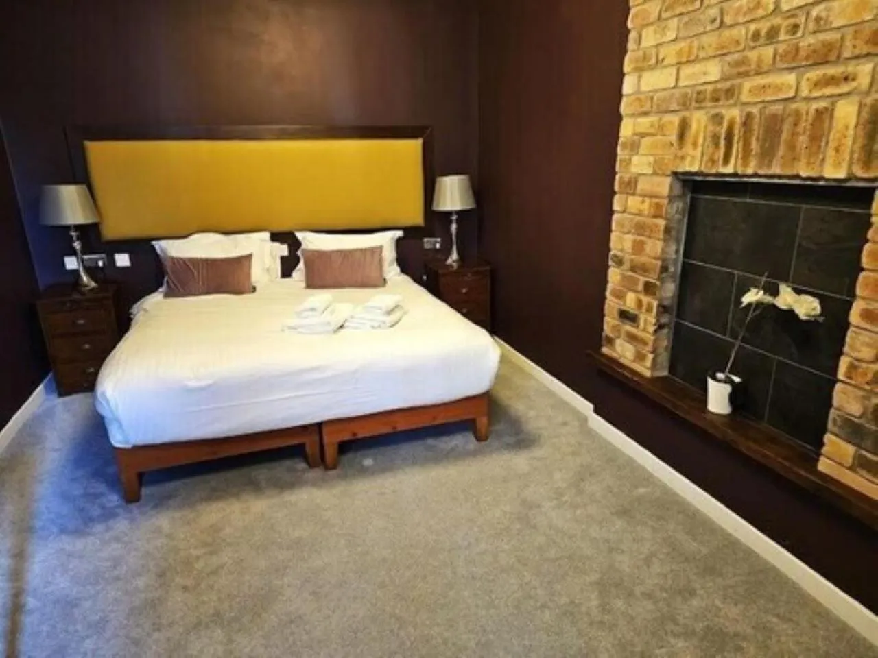 Bed in Friars Wynd Guest Rooms