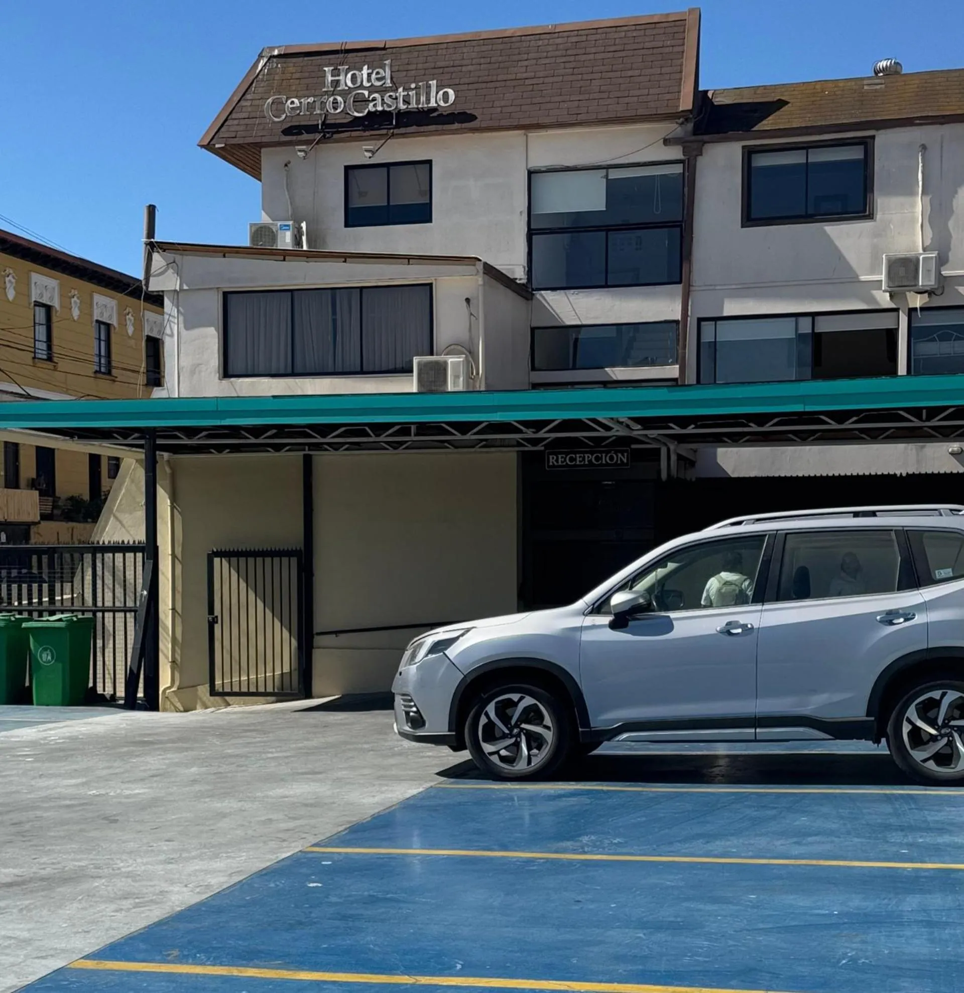 Parking in Hotel Cerro Castillo