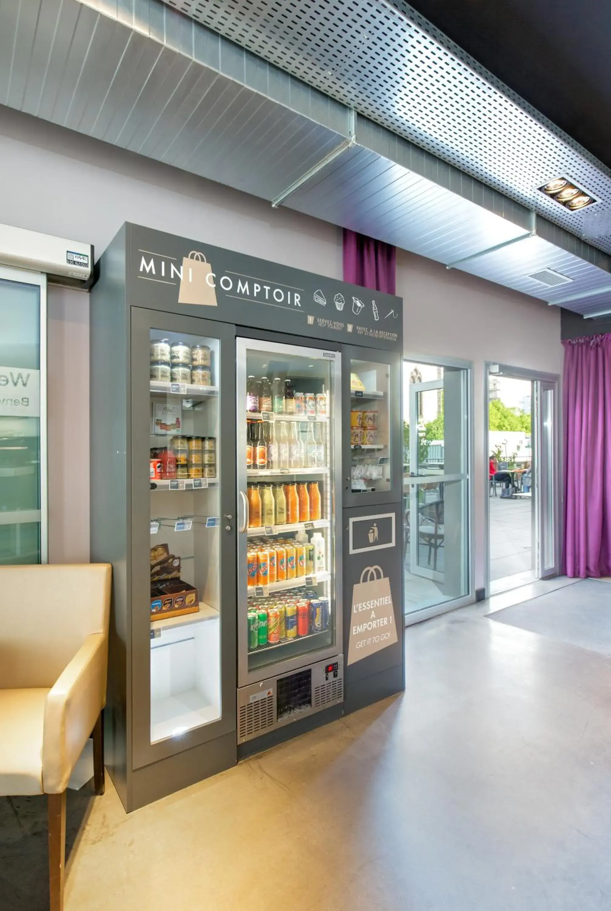 Lobby or reception in Campanile Clermont Ferrand Centre Lobby or reception in Campanile Clermont Ferrand Centre