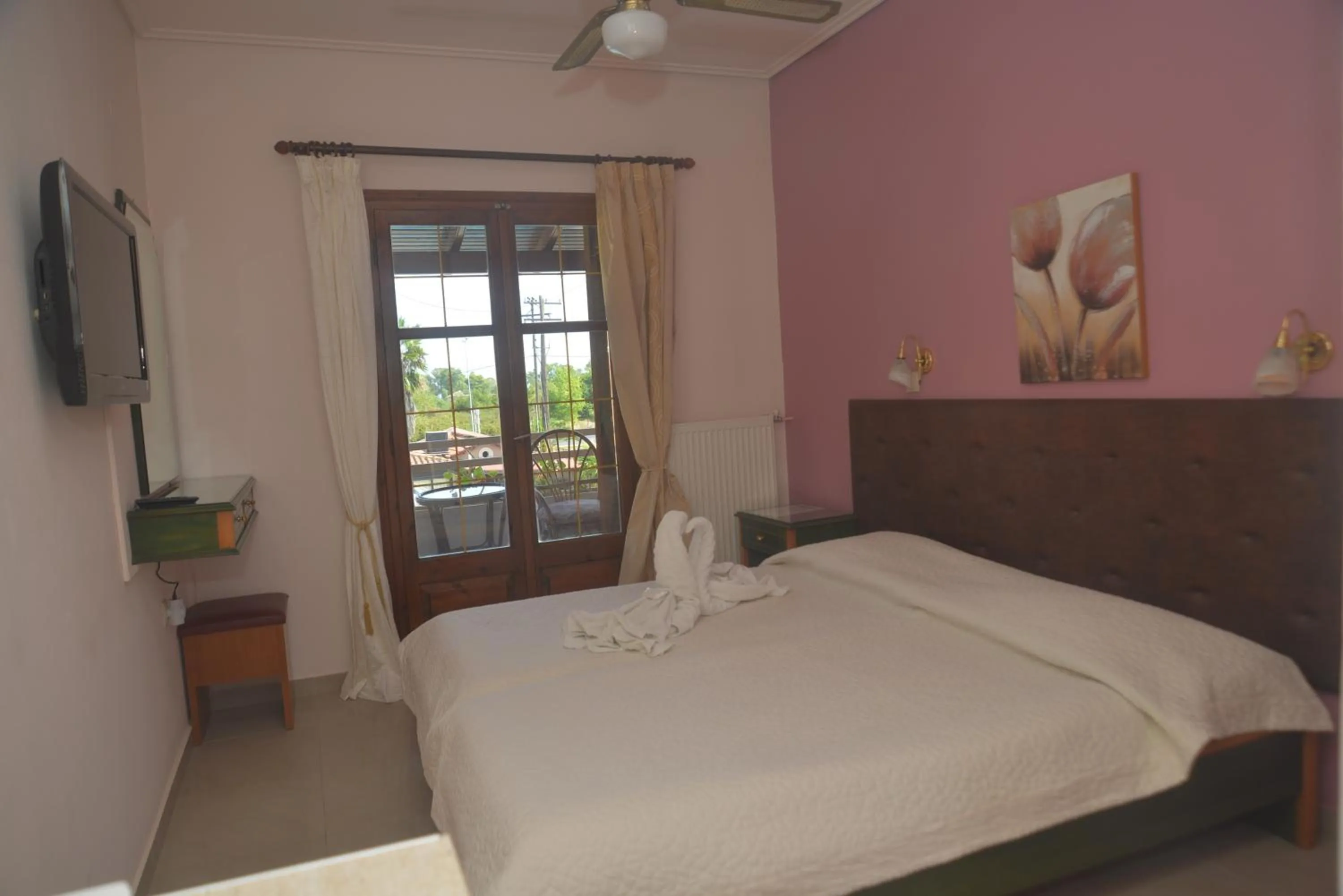 Photo of the whole room, Bed in Angela Corfu