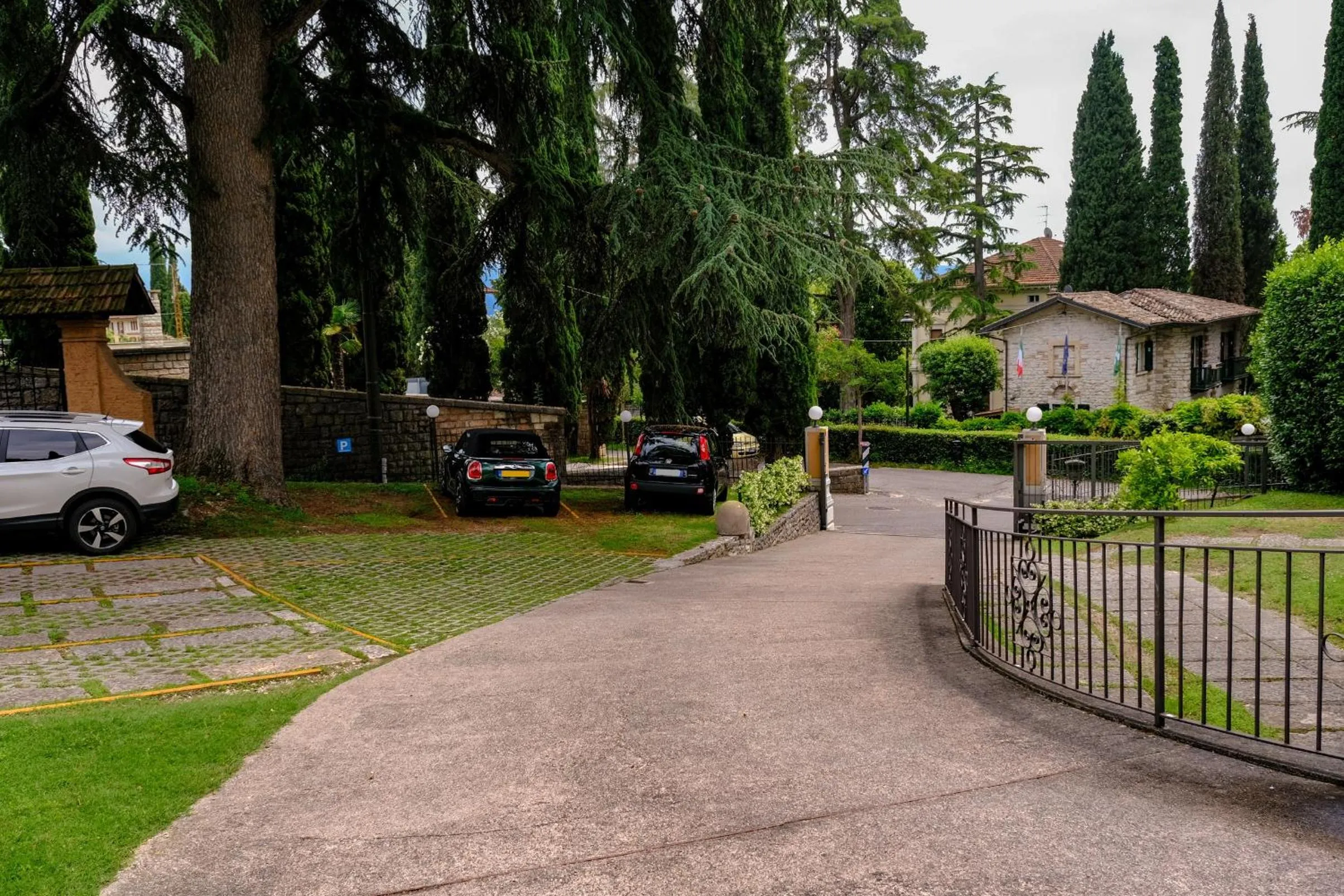 Property building in Hotel Bellevue