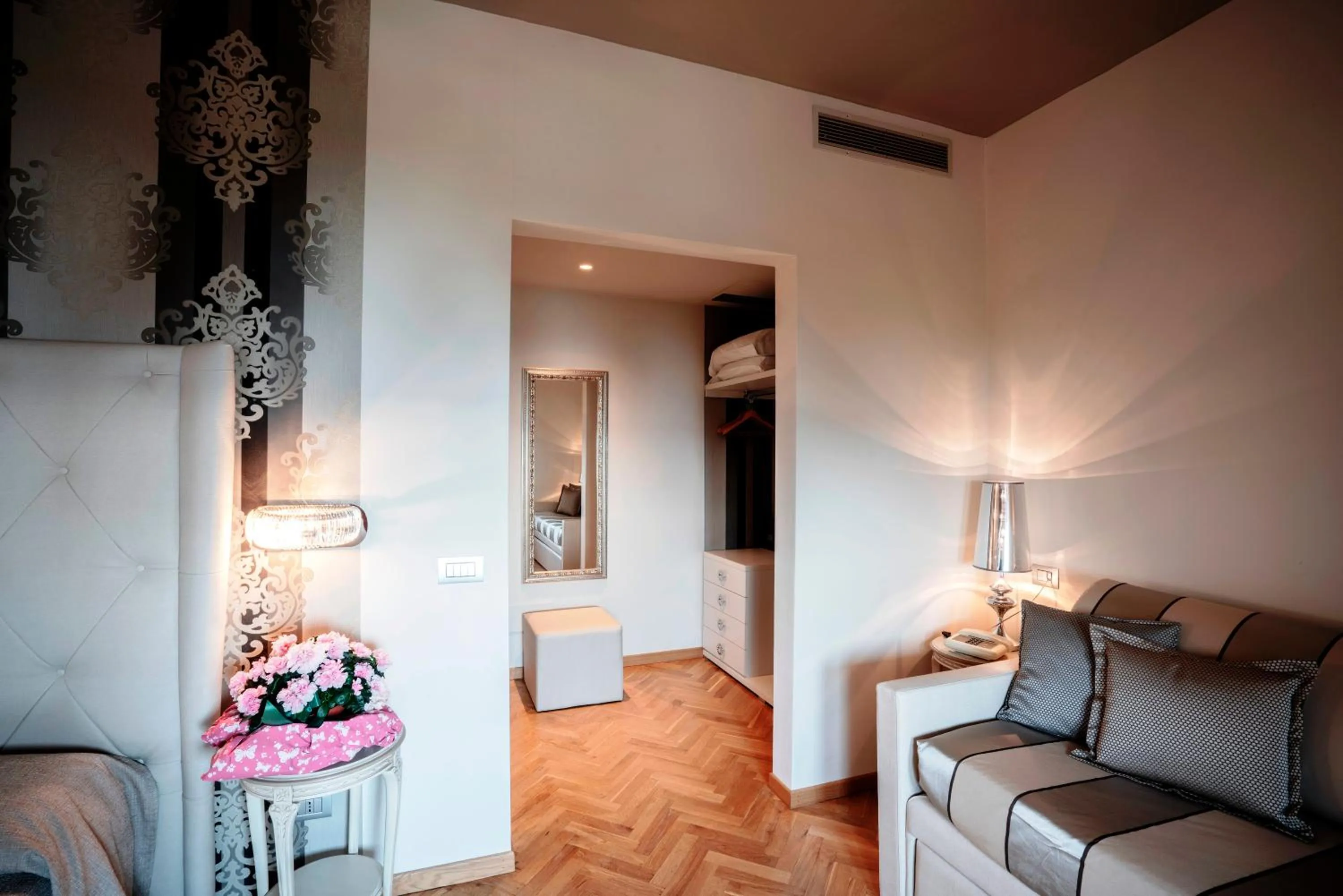 Bedroom in Hotel Bellevue