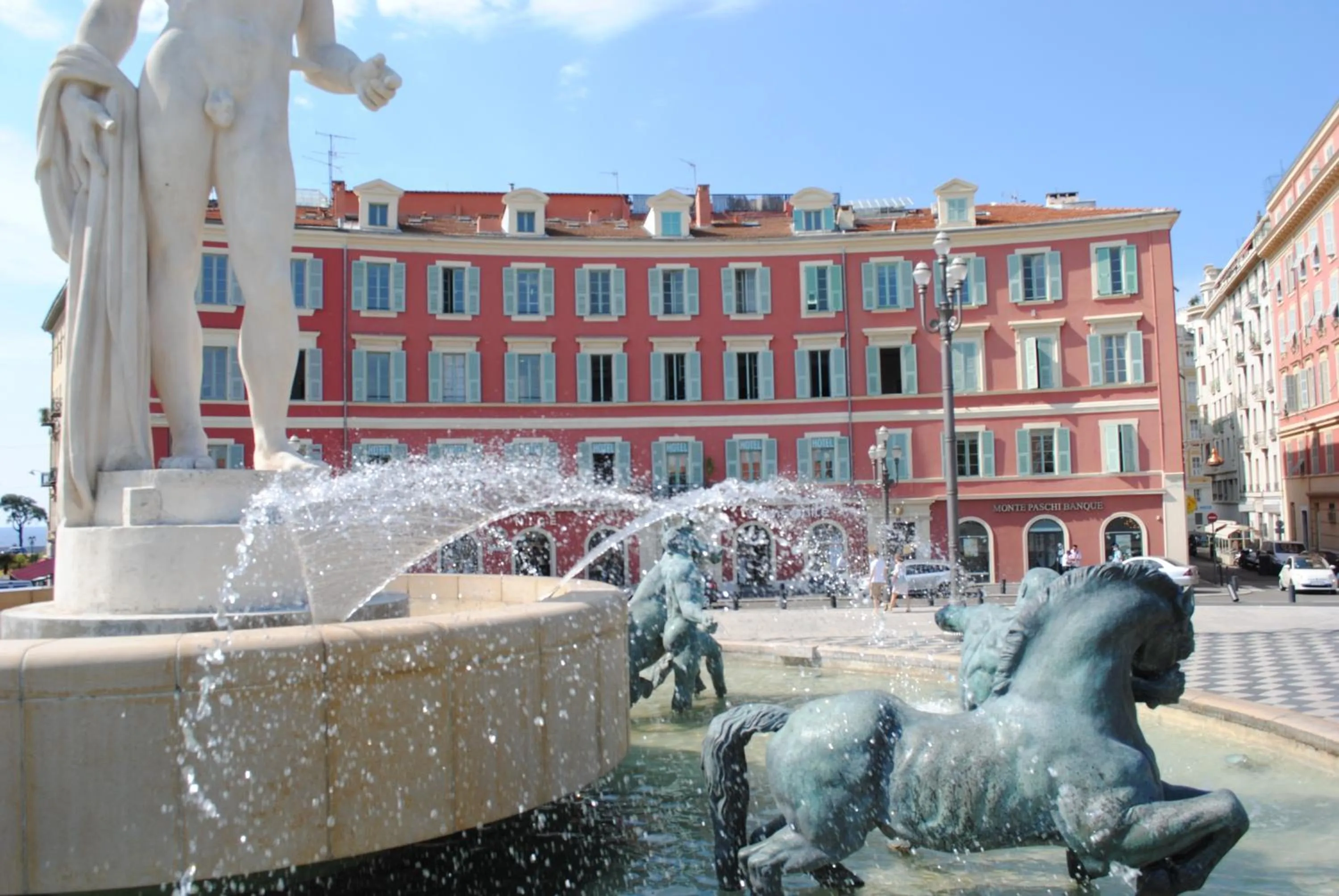 Facade/entrance in Les Suites Massena