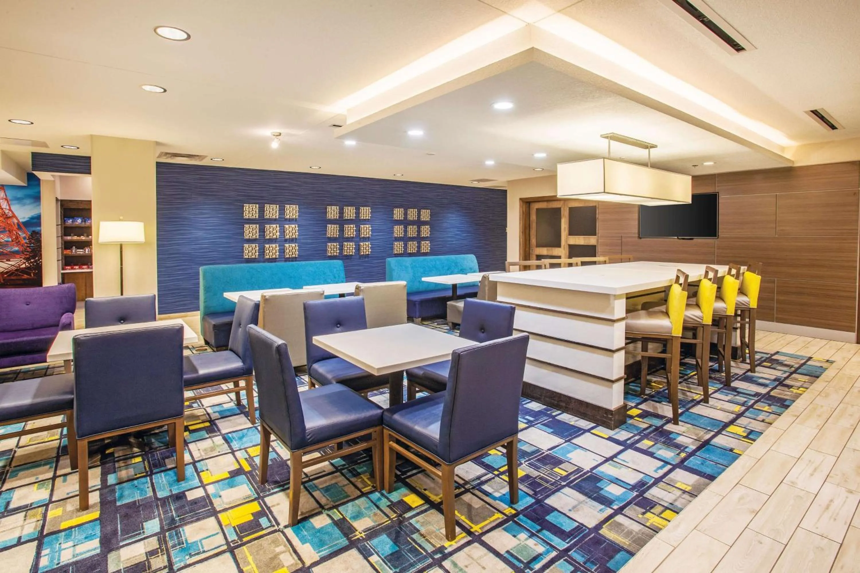 Restaurant/places to eat in La Quinta by Wyndham Duluth