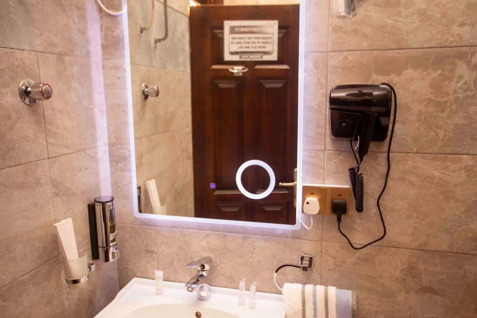 Bathroom in Parkview Hotel