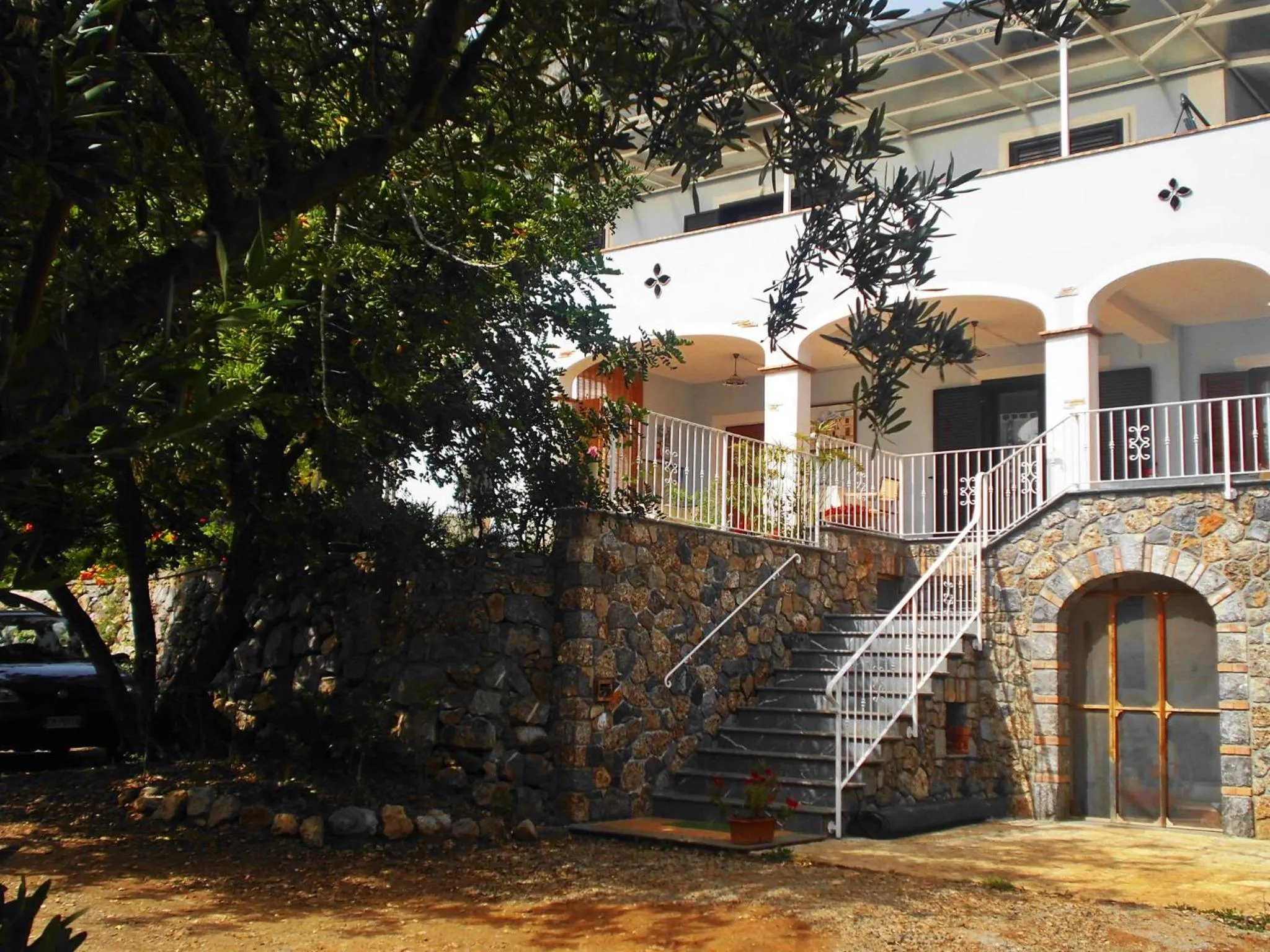 Facade/entrance in B&b La Giara