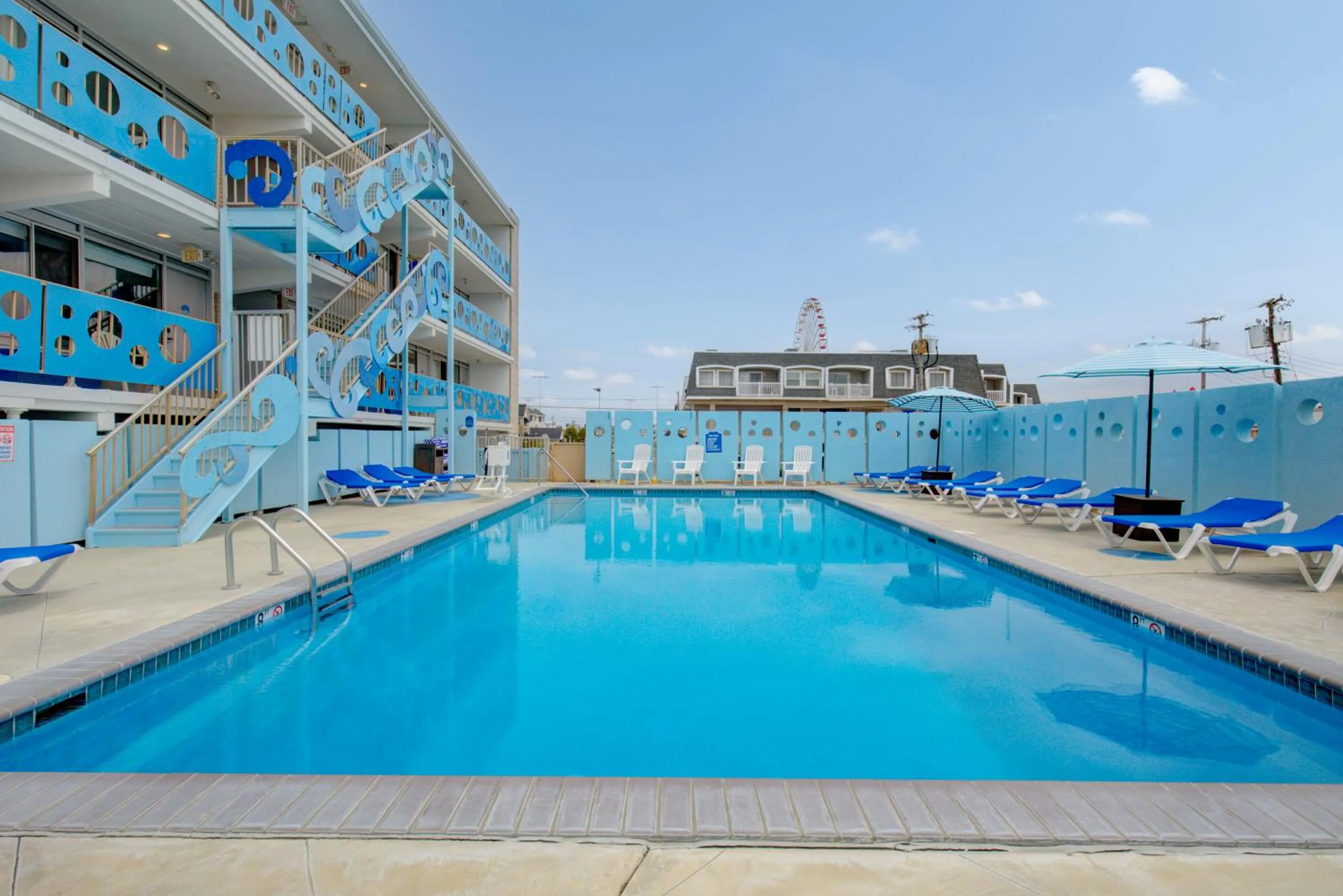 Swimming pool in Ocean 7