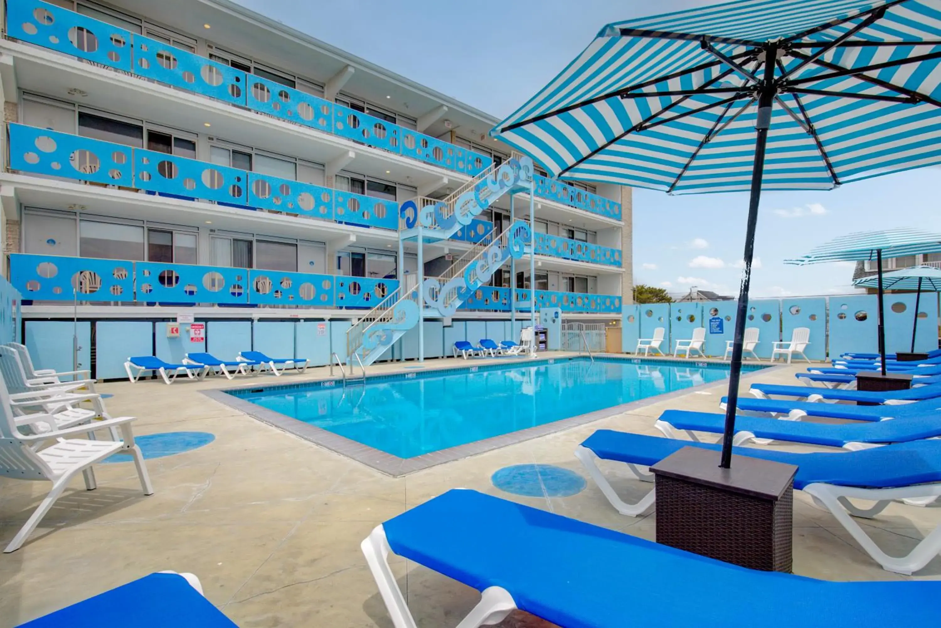 Swimming pool in Ocean 7 Swimming pool in Ocean 7