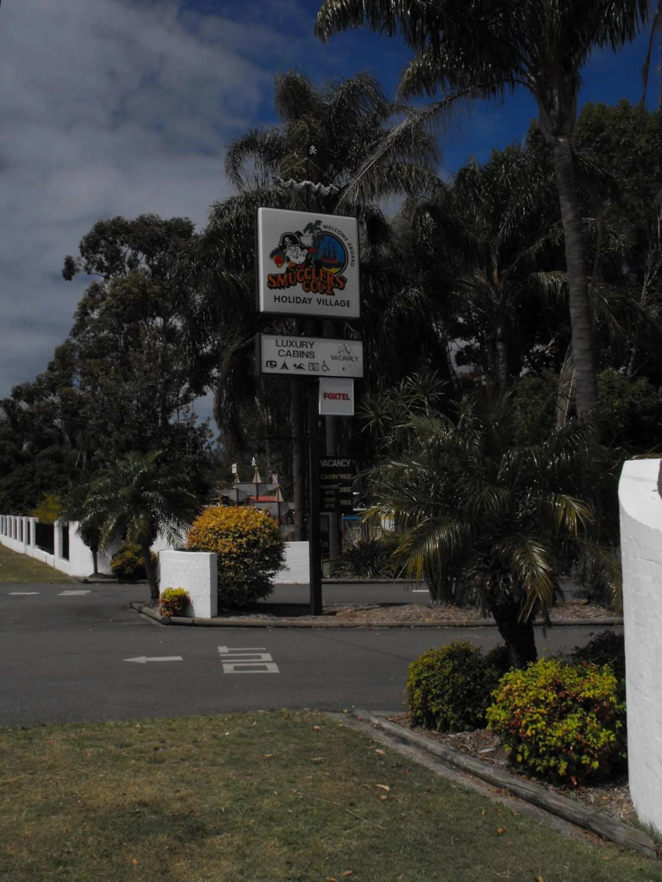 Facade/entrance in Smugglers Cove Holiday Village