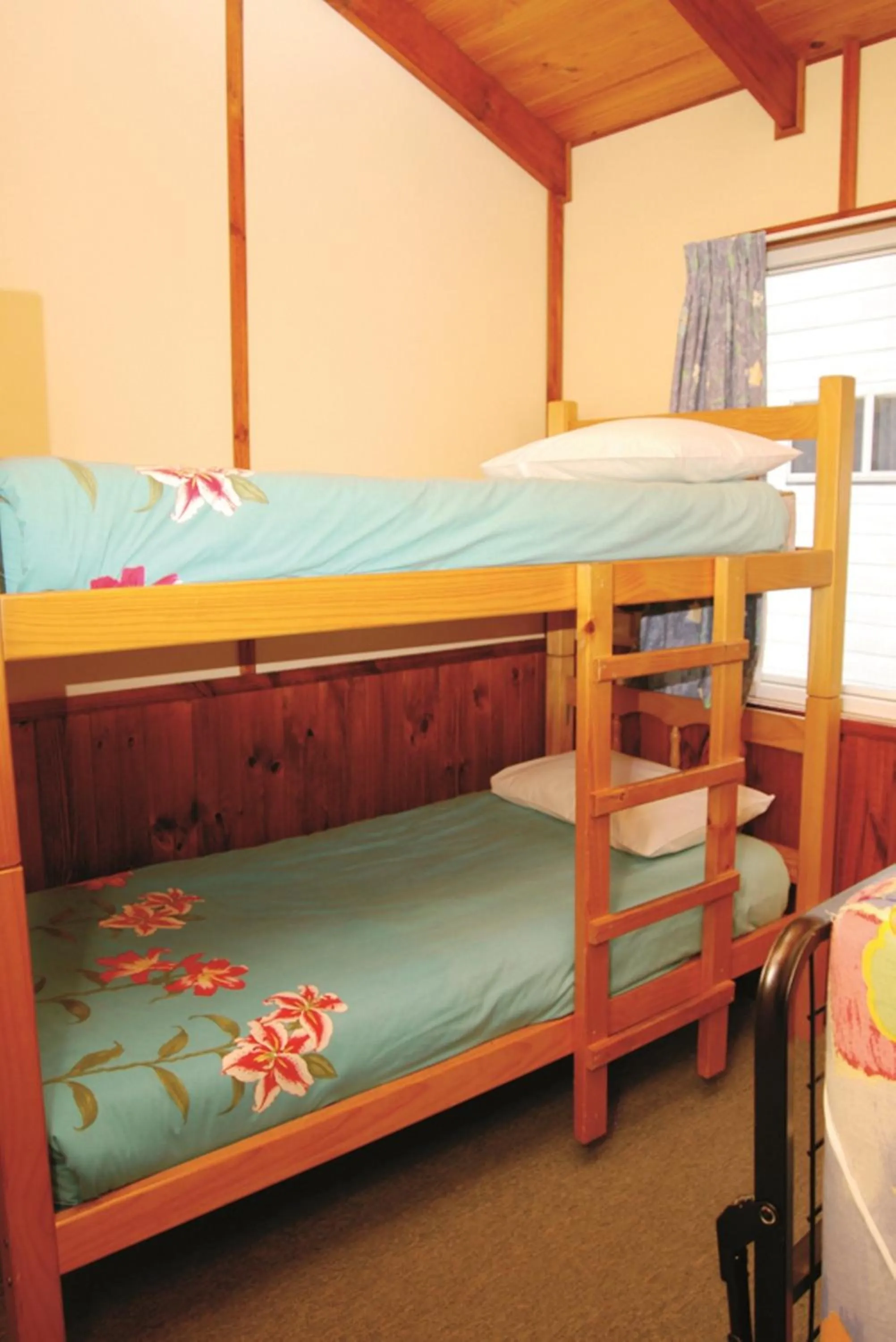 bunk bed, Bed in Smugglers Cove Holiday Village